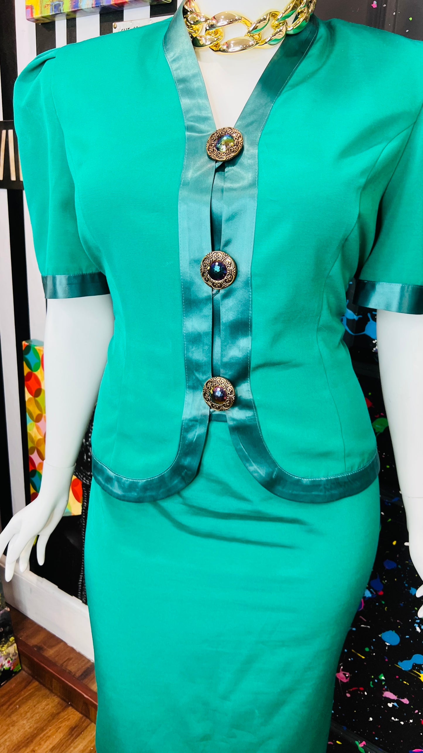 Vintage Green Jewel Button Skirt Set (22 1/2)