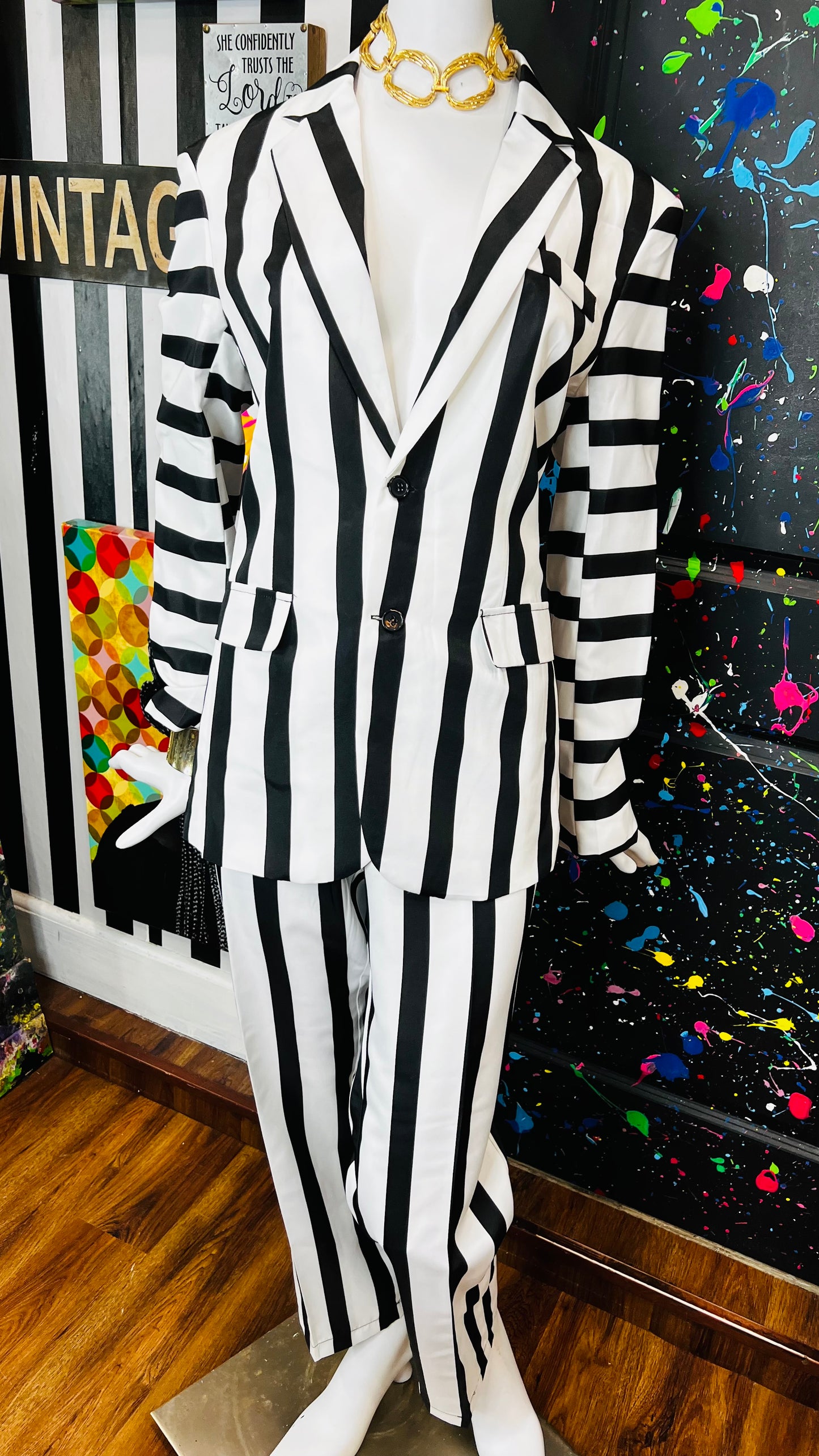 Black & White Stripe Pants Suit (12/14)