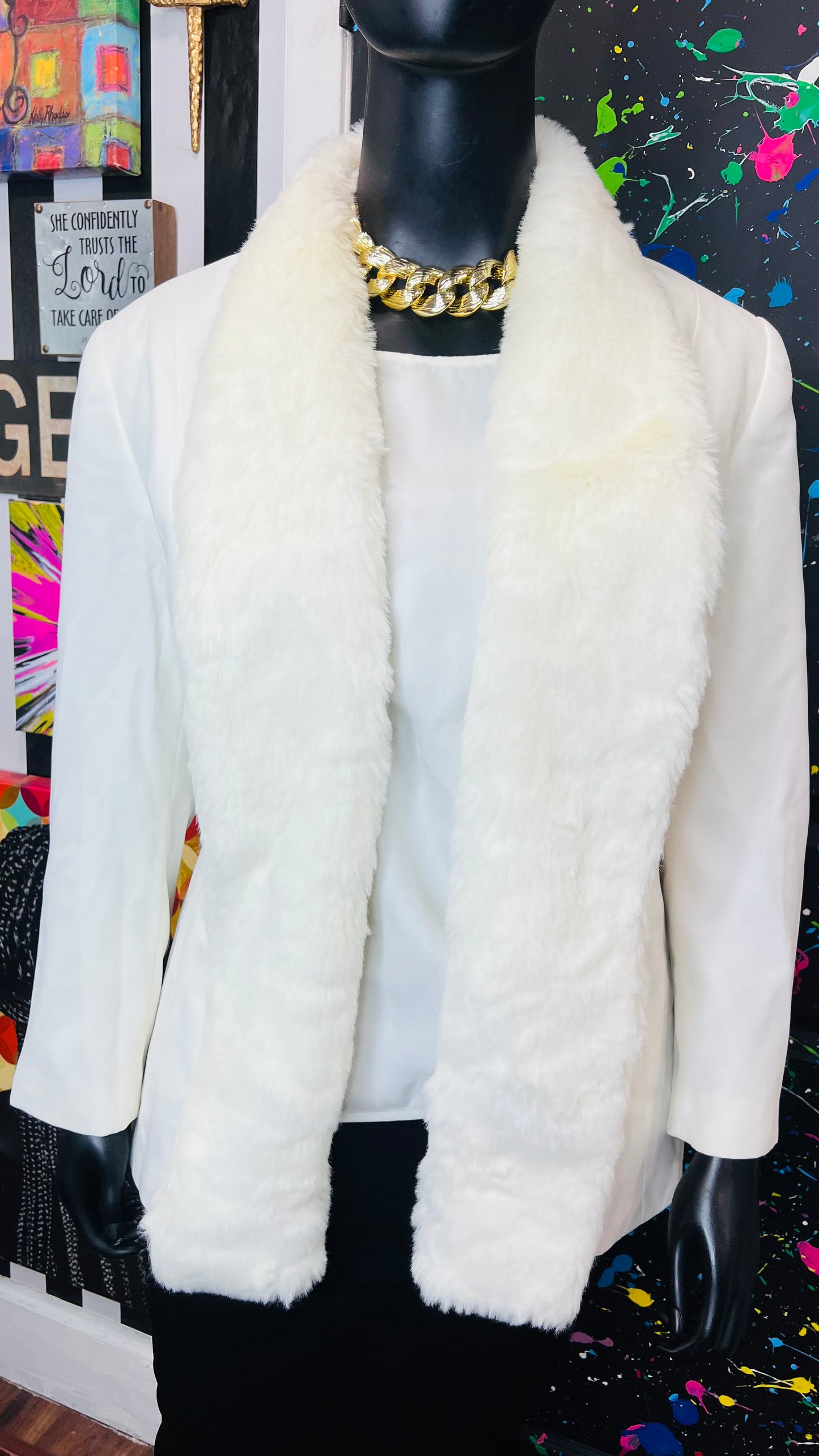 Vintage Cream Blouse & Faux Fur Collar Blazer (20W)