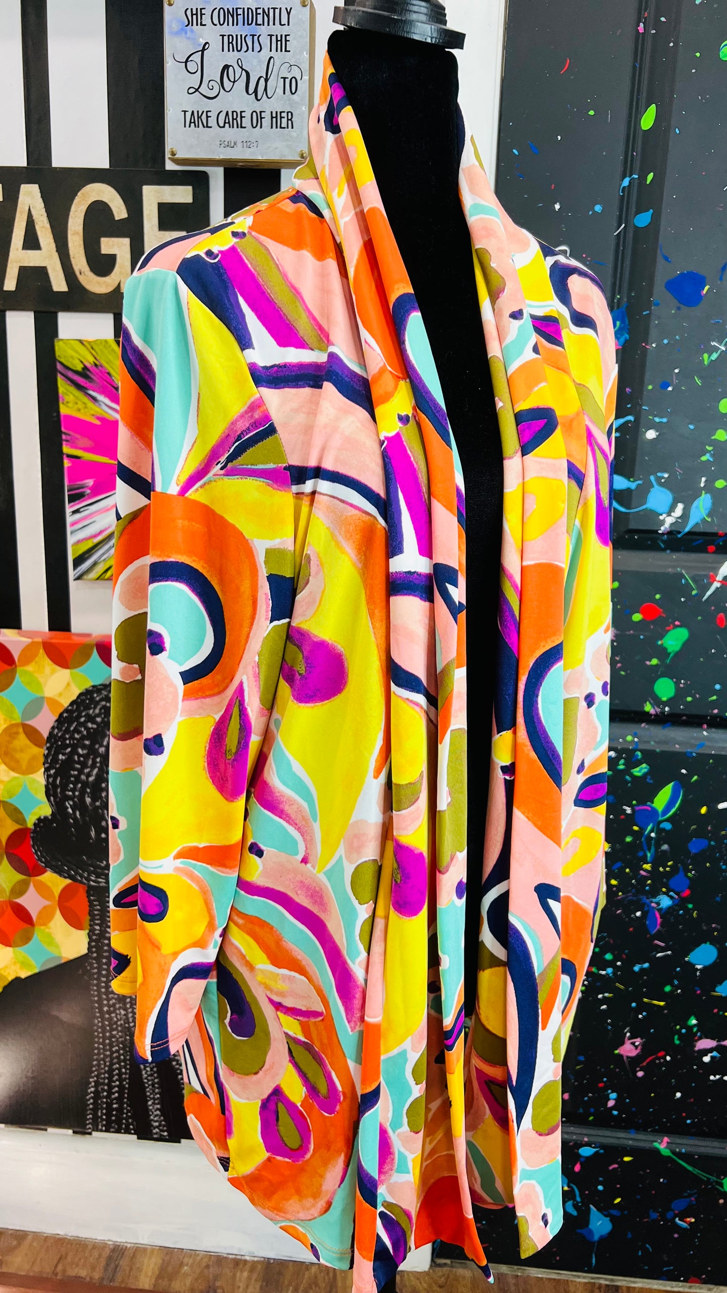 Abstract Short Duster (18)