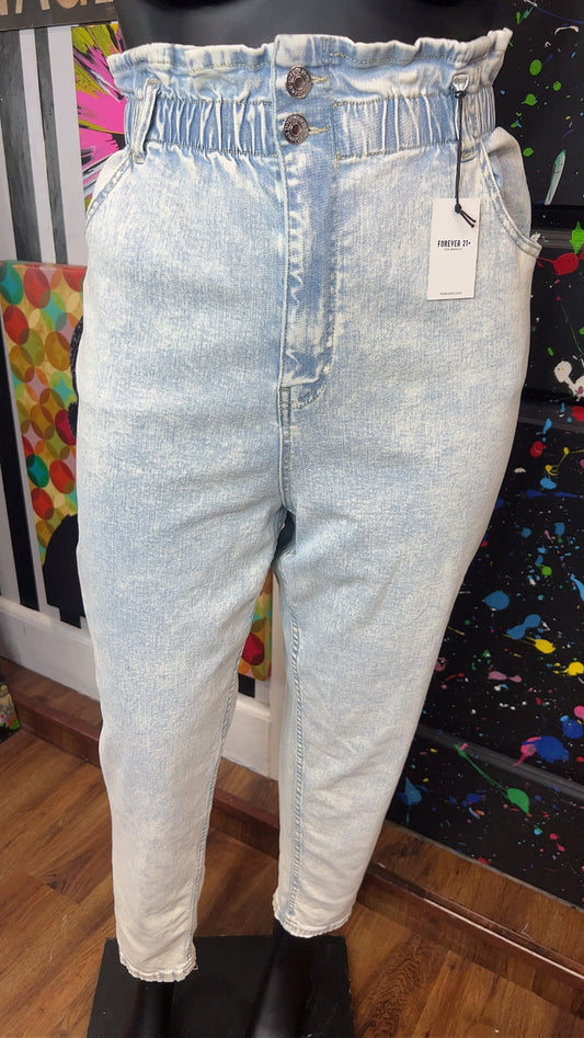 New w/ Tags Forever 21+ Paper Bag Jeans - Has Stretch (22)