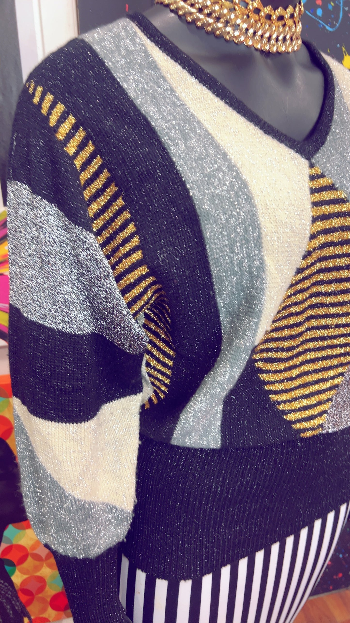 Vintage IB Diffusion Gold & Black Sweater (18)