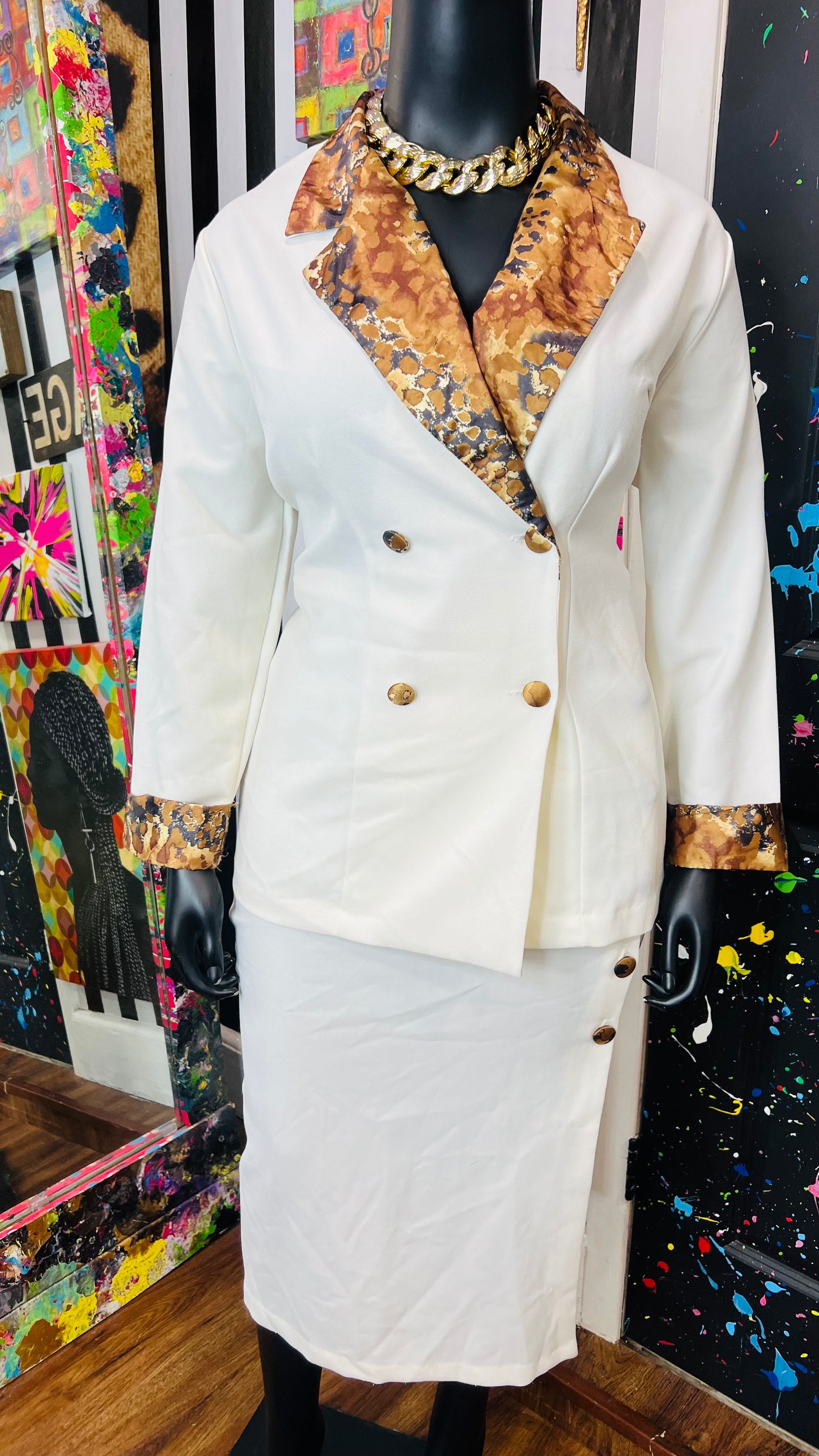 Vintage Cream & Abstract Print Skirt Suit (18)