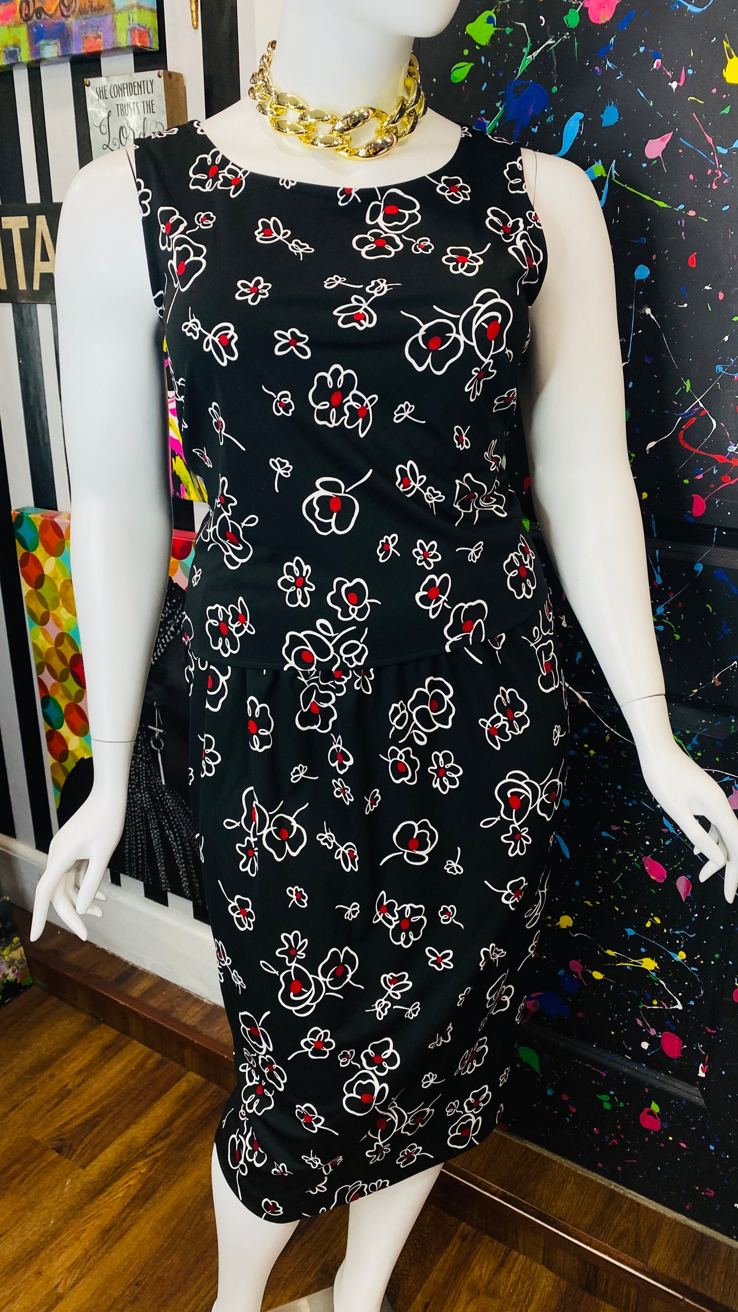 Vintage Black, White & Red Floral 3 Piece Set (18)