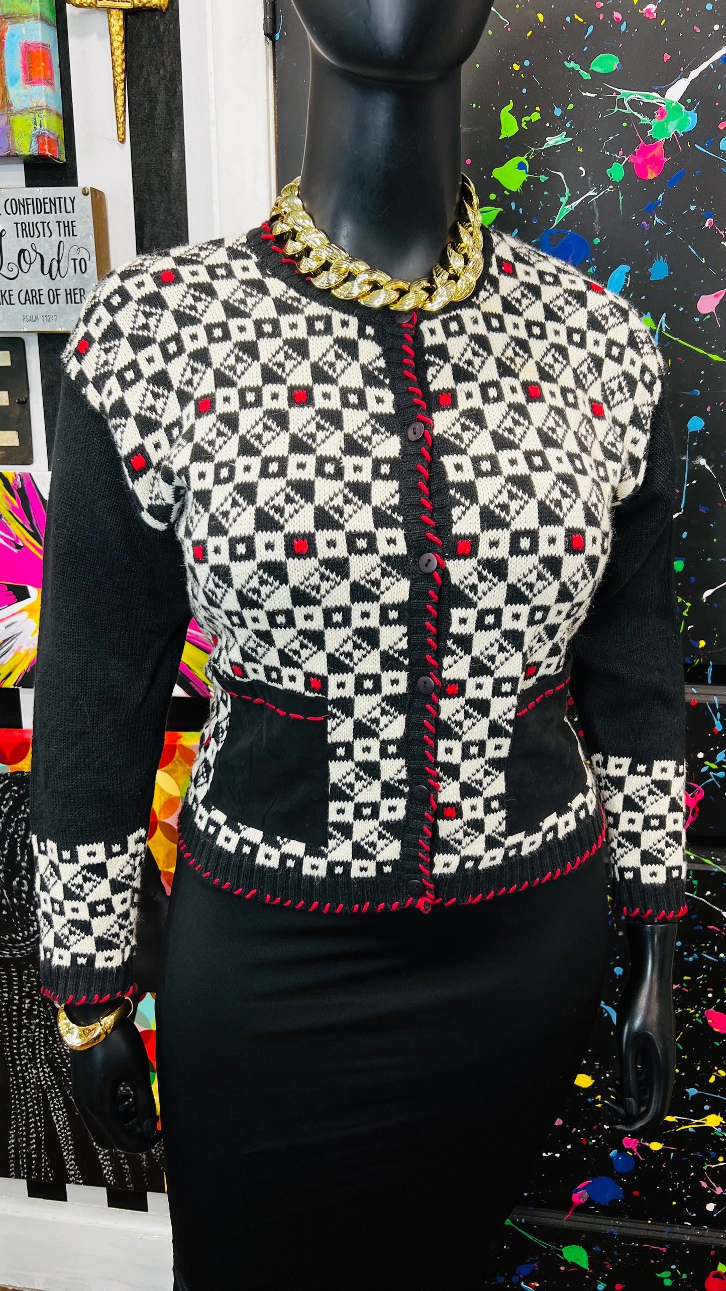 Vintage Black White & Red Cropped Sweater (16)