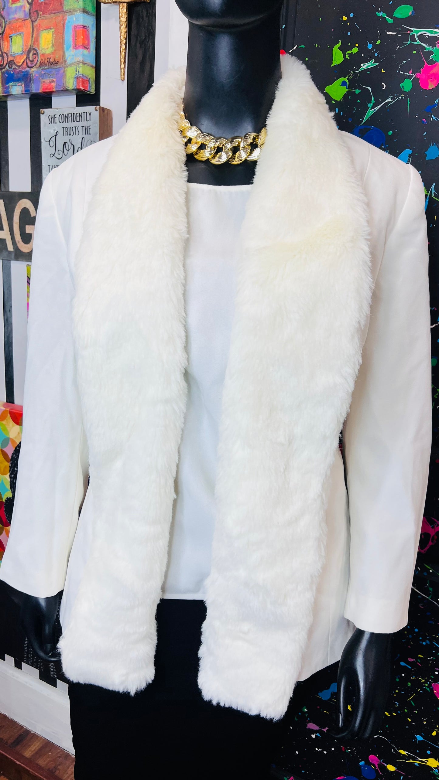 Vintage Cream Blouse & Faux Fur Collar Blazer (20W)