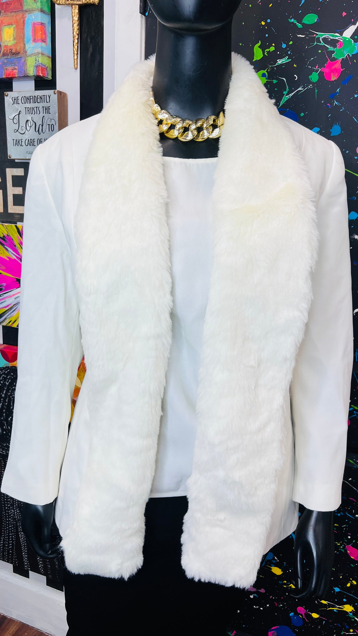 Vintage Cream Blouse & Faux Fur Collar Blazer (20W)
