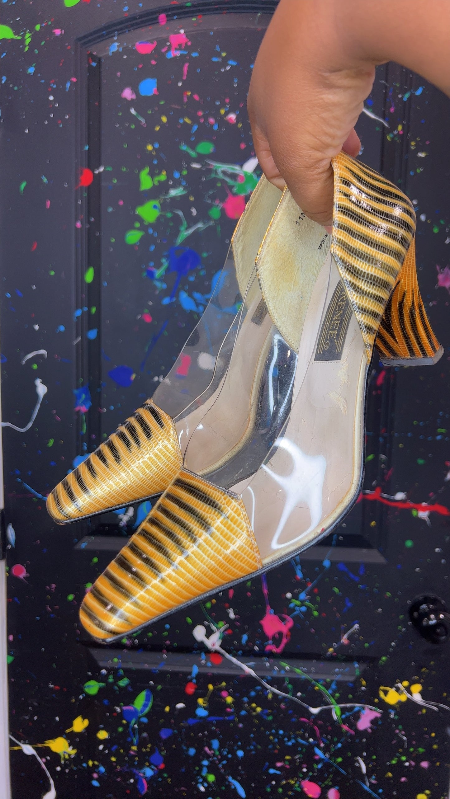Vintage Clear Gold & Black Heels (11)