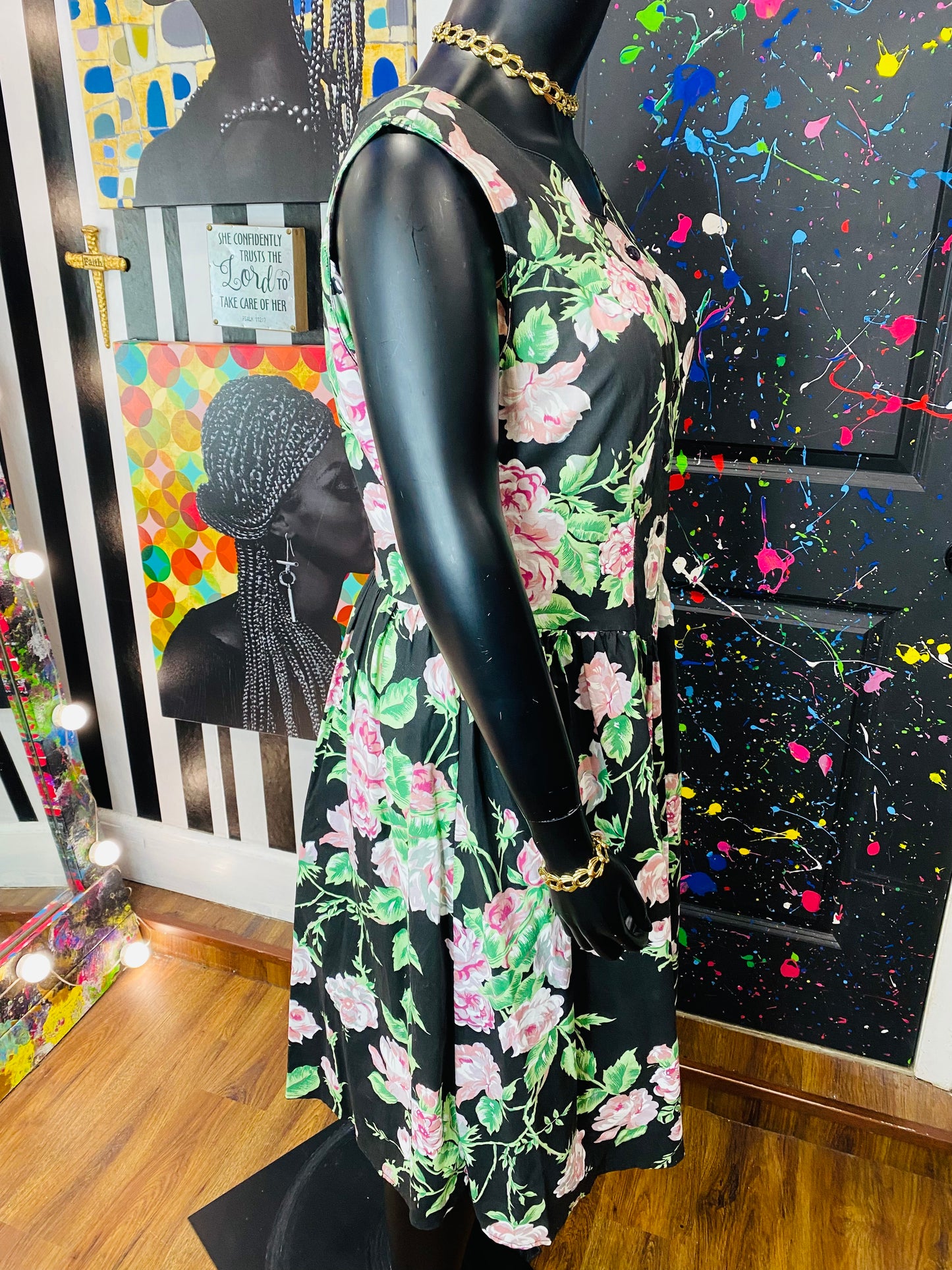 Vintage Sleeveless Floral Dress