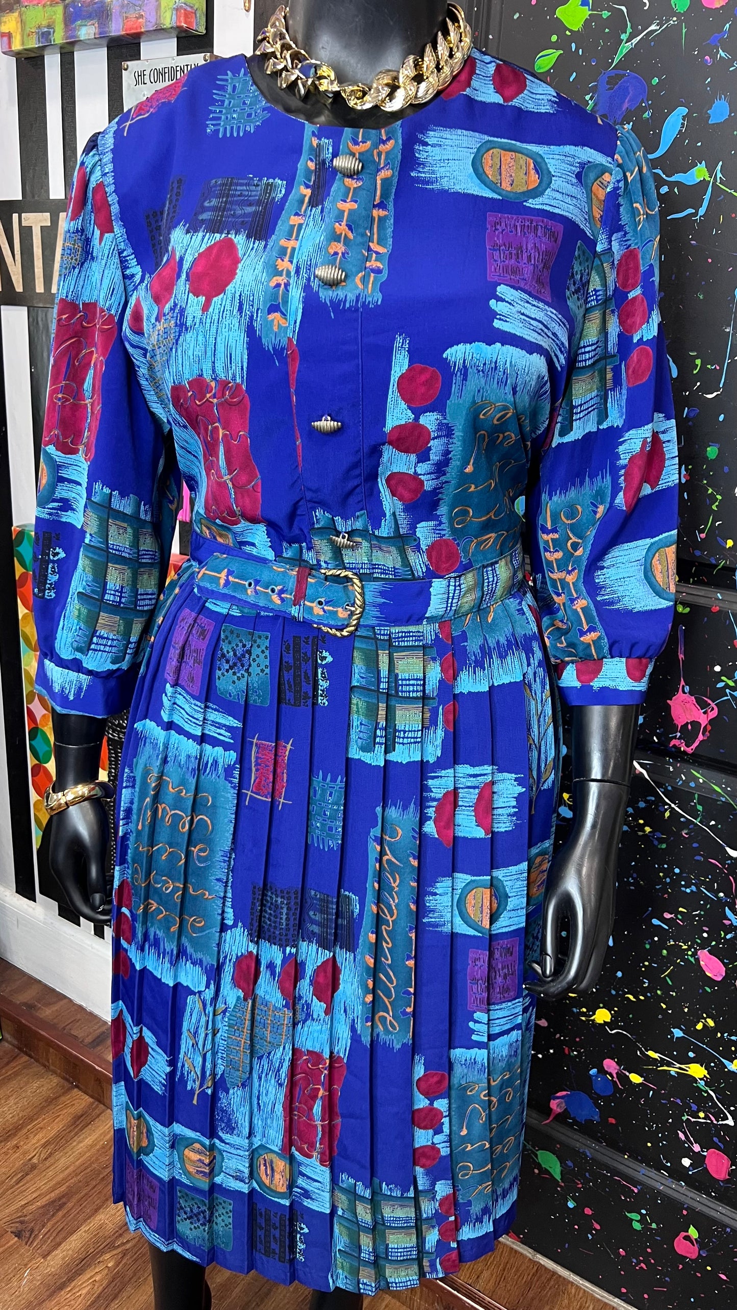 Vintage Abstract Print Dress w/ Belt (22)