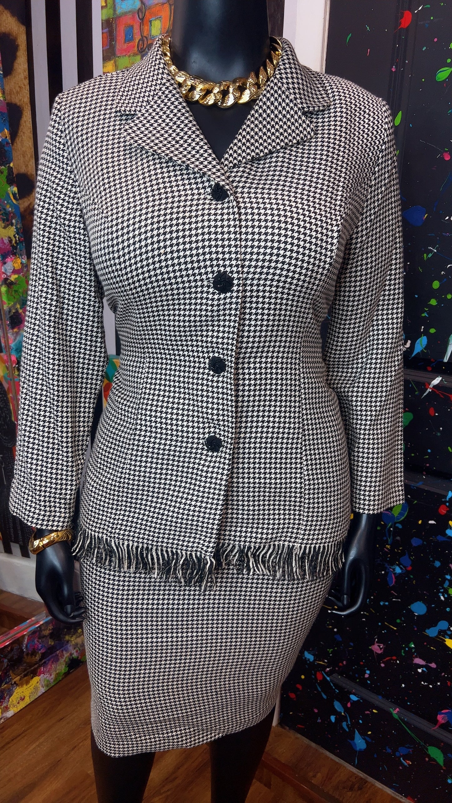 Vintage Houndstooth Black & White Skirt Suit (16W)