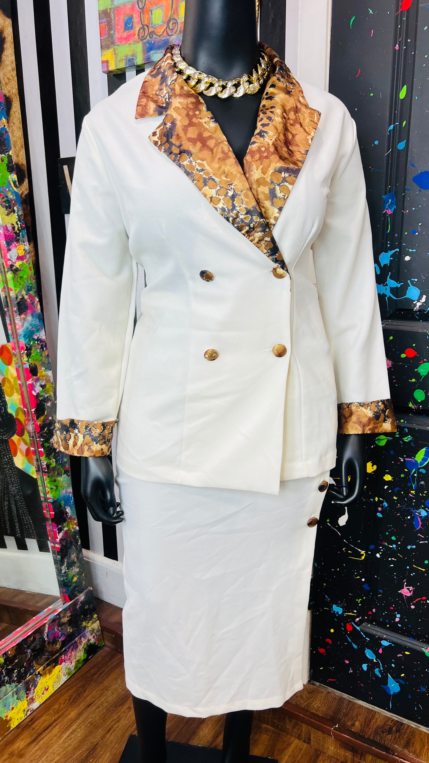 Vintage Cream & Abstract Print Skirt Suit (18)