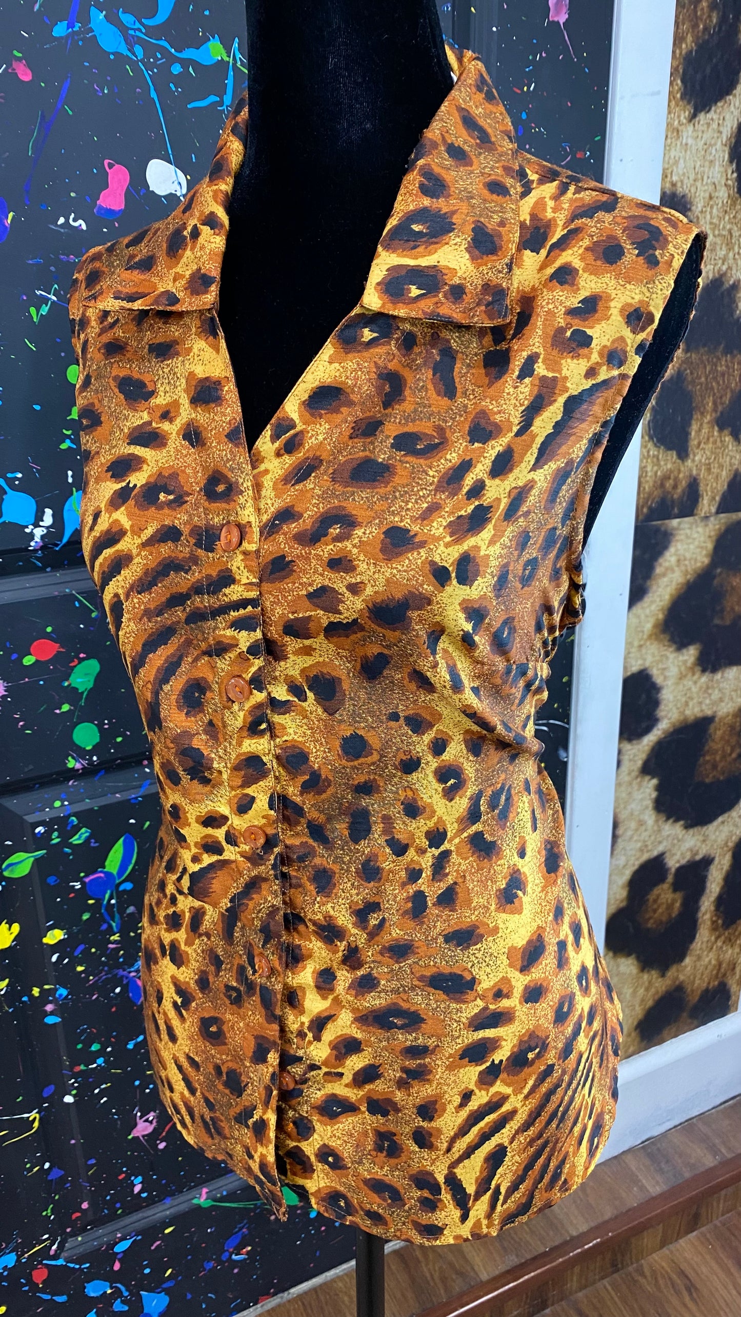 Vintage sleeveless cheetah print Blouse