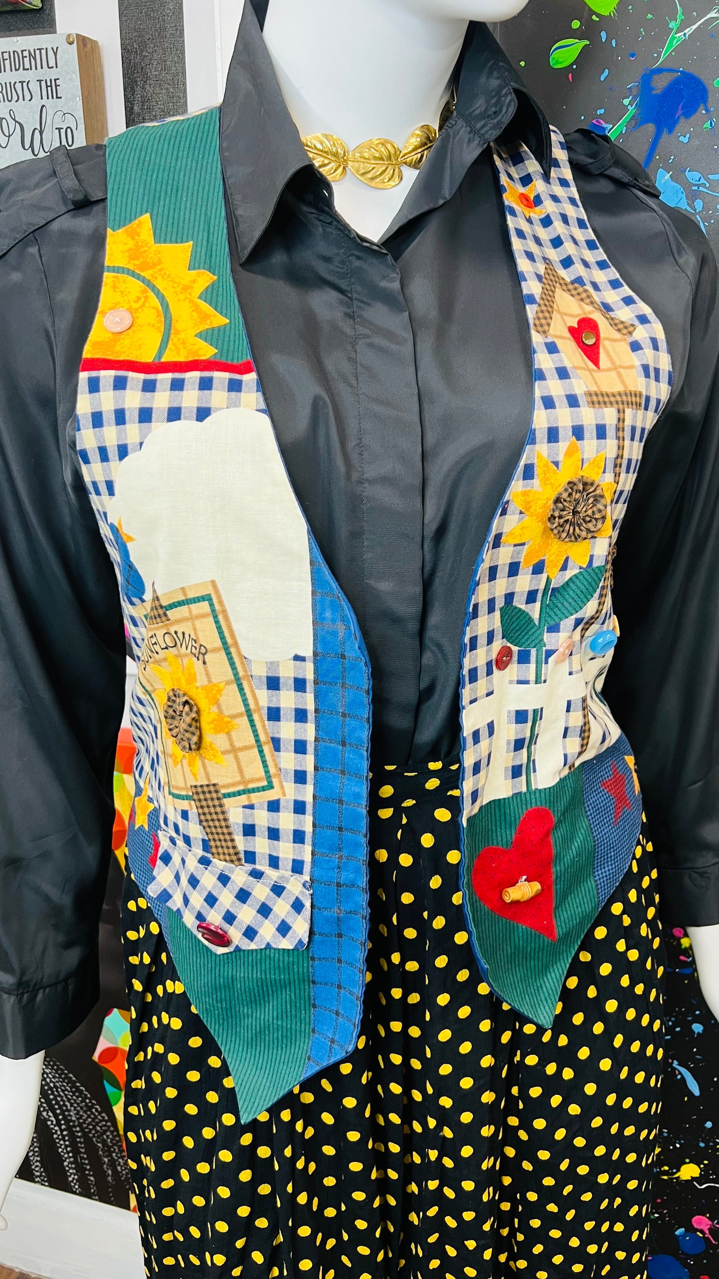 Vintage Picket Fence & Sunflower Vest (14/16)