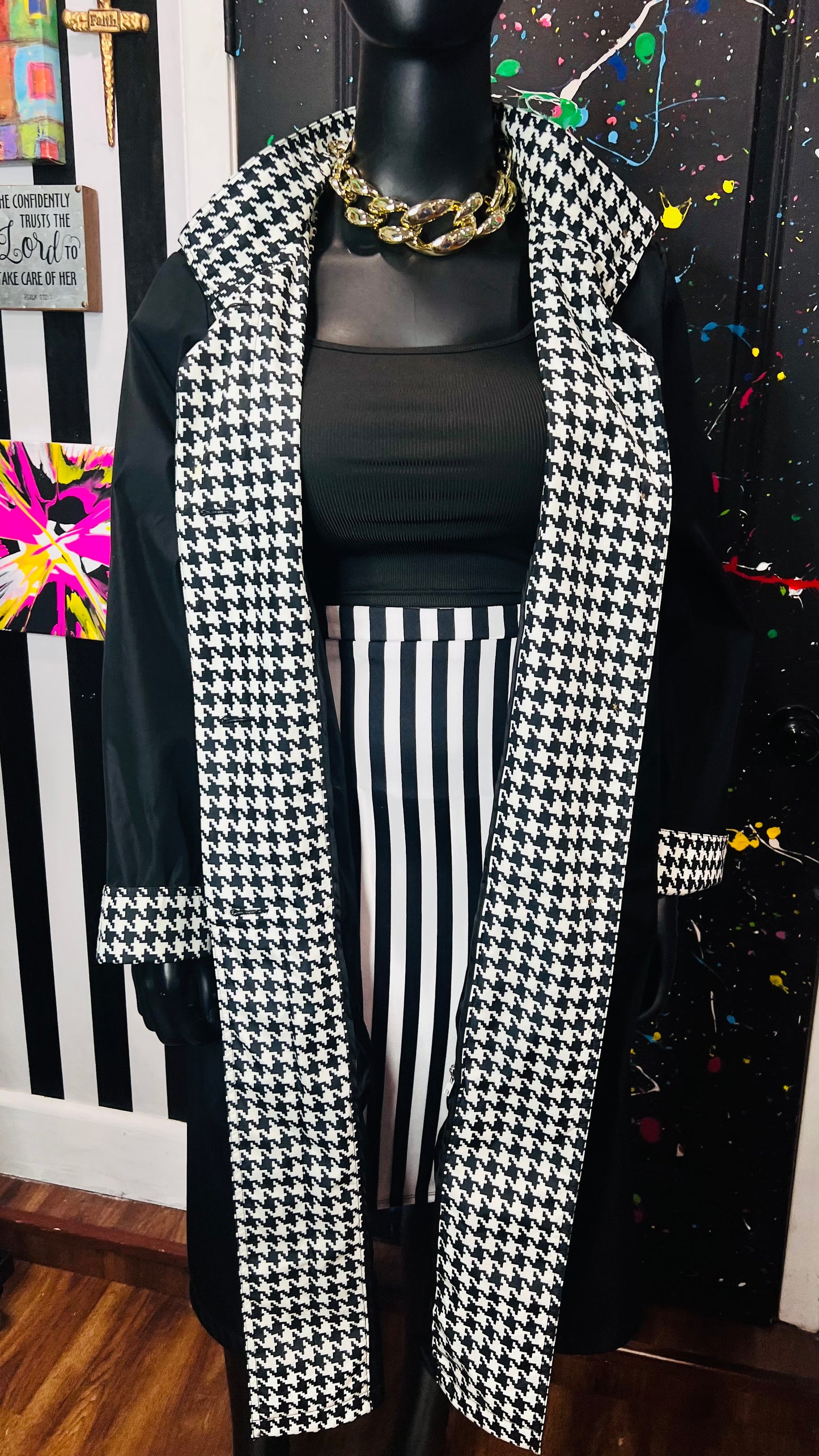 Vintage Hounds Tooth Rain Coat (20W)