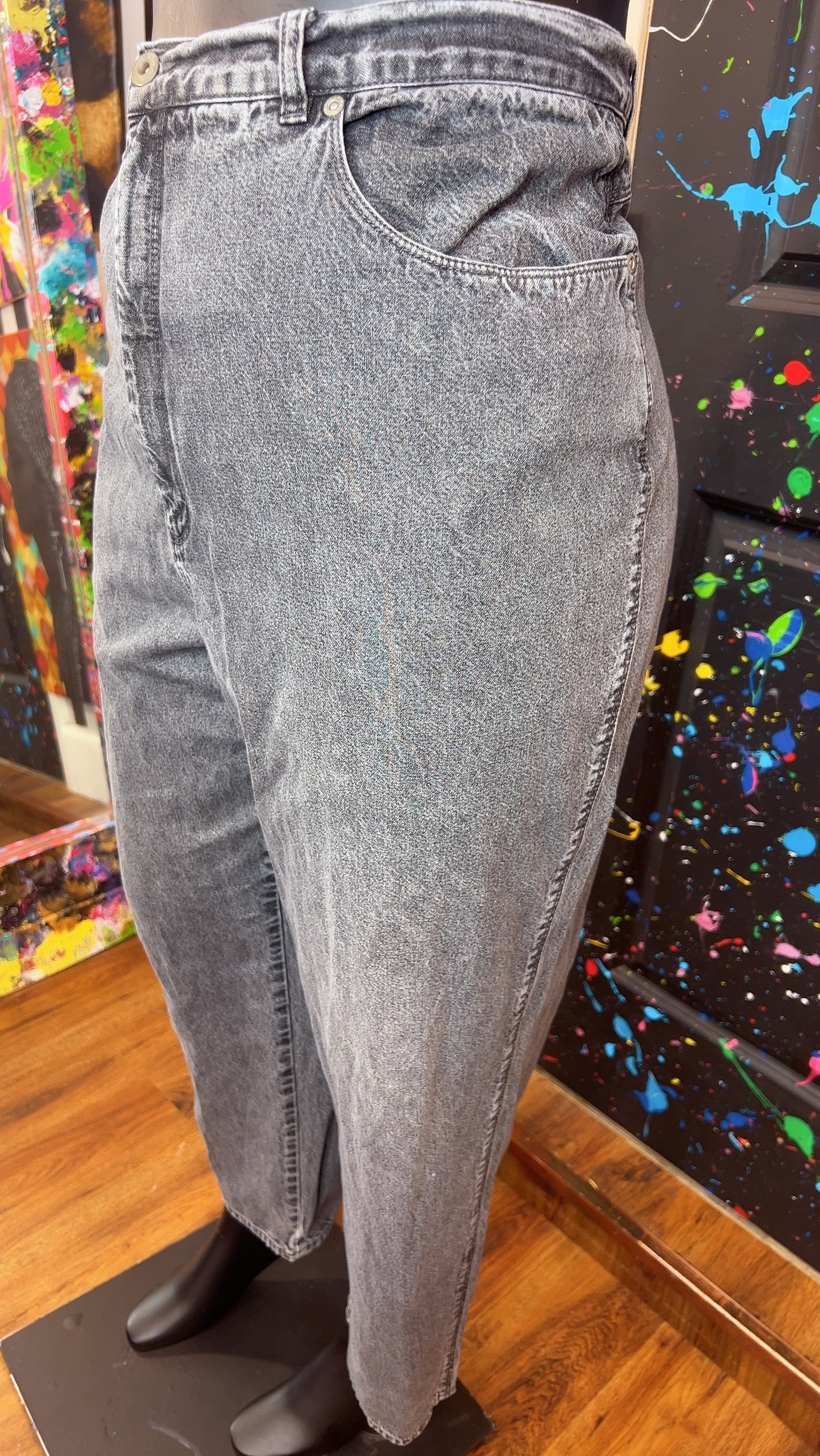 Vintage Ashley Grayish Black Mom Jeans (24W)