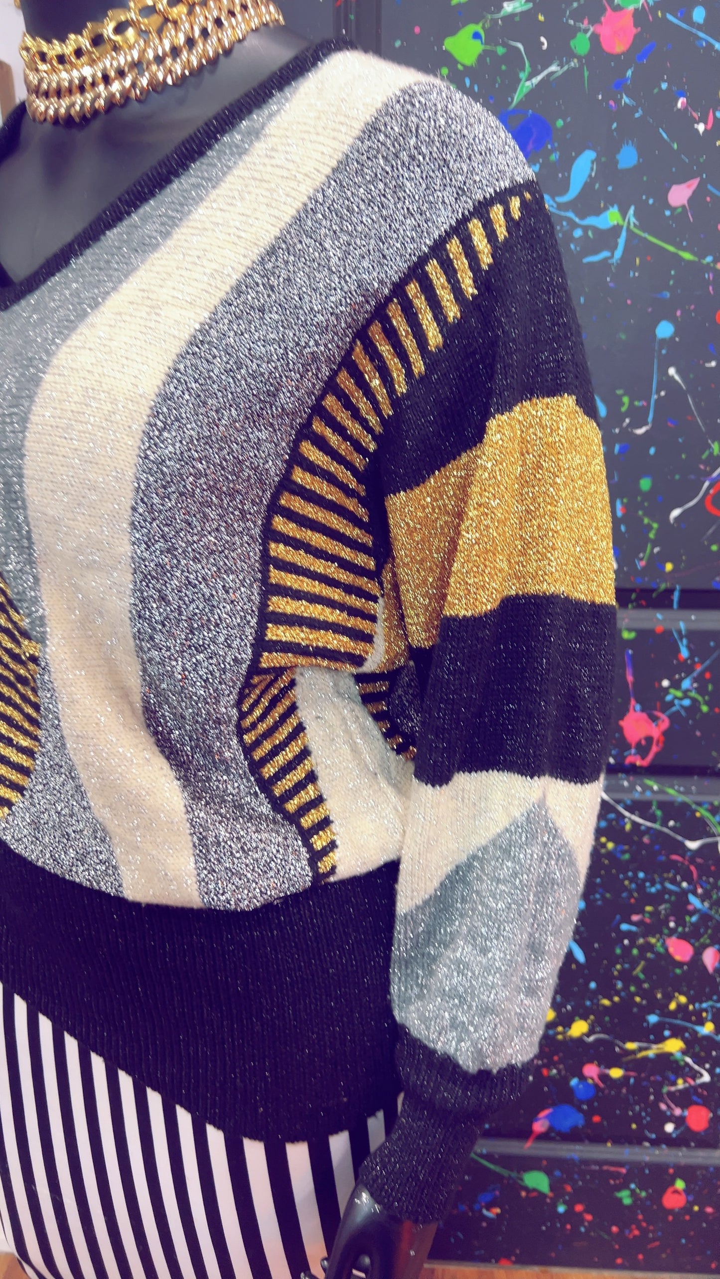 Vintage IB Diffusion Gold & Black Sweater (18)