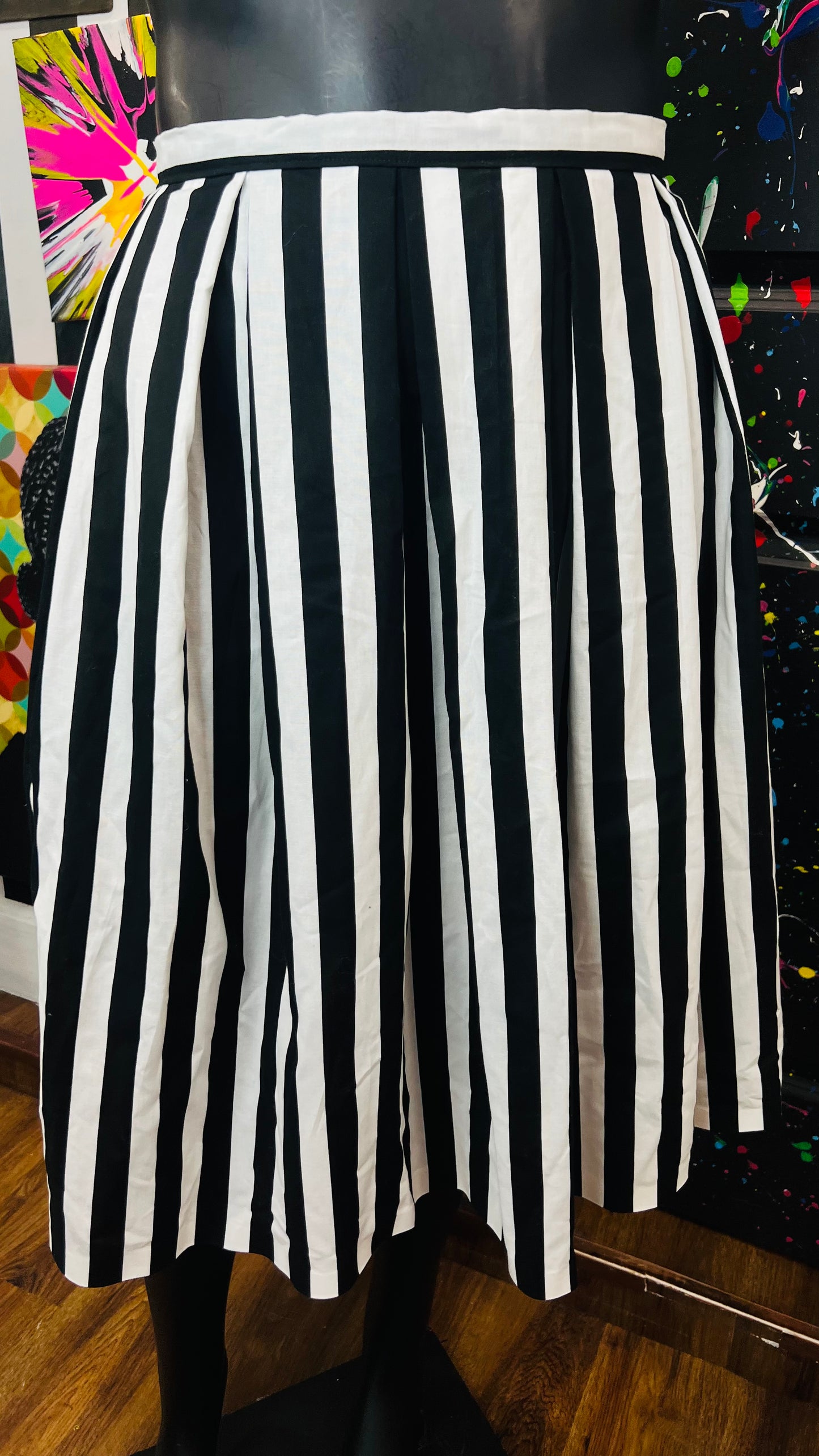 100% Cotton Black & White Striped Skirt (16)