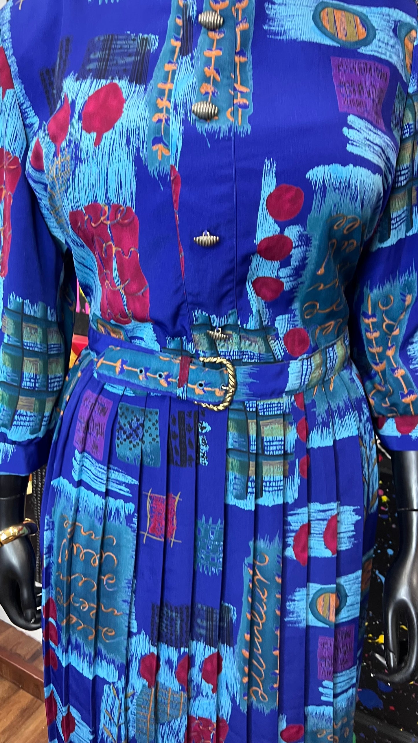 Vintage Abstract Print Dress w/ Belt (22)