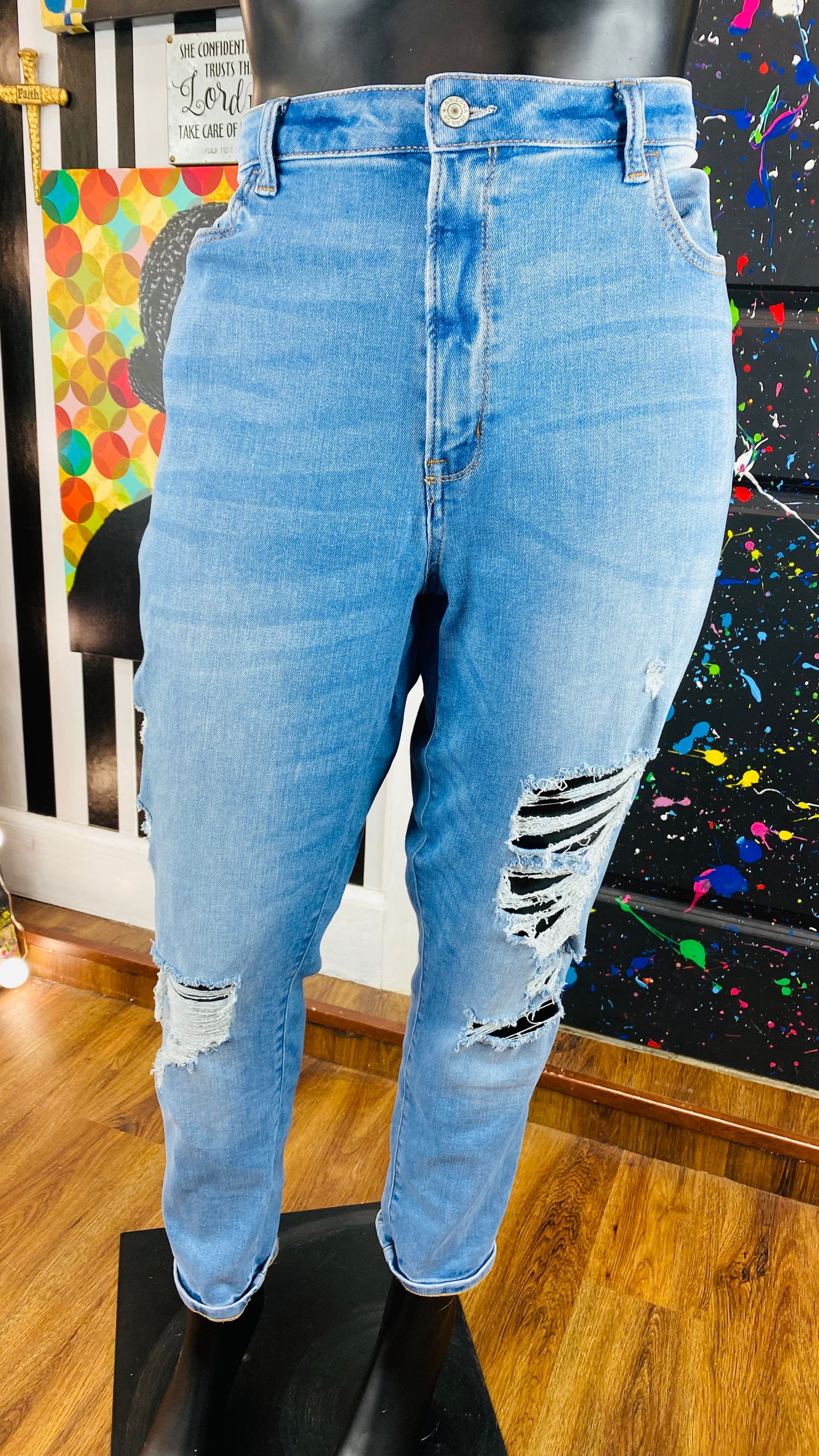 Arizona Distressed Jeans
