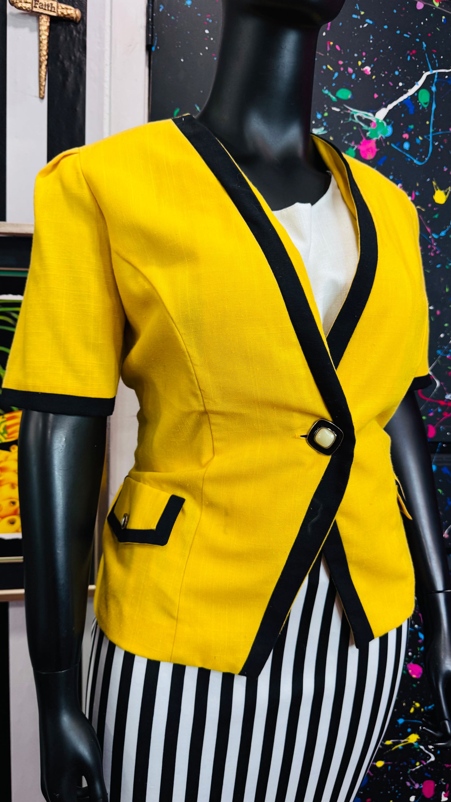 Vintage Yellow & Black Trim Blouse (16)