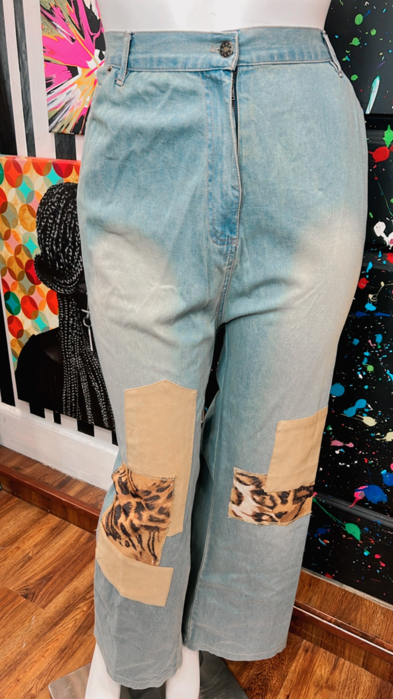 Vintage Denim Jeans w/ Animal Print Patch (24)