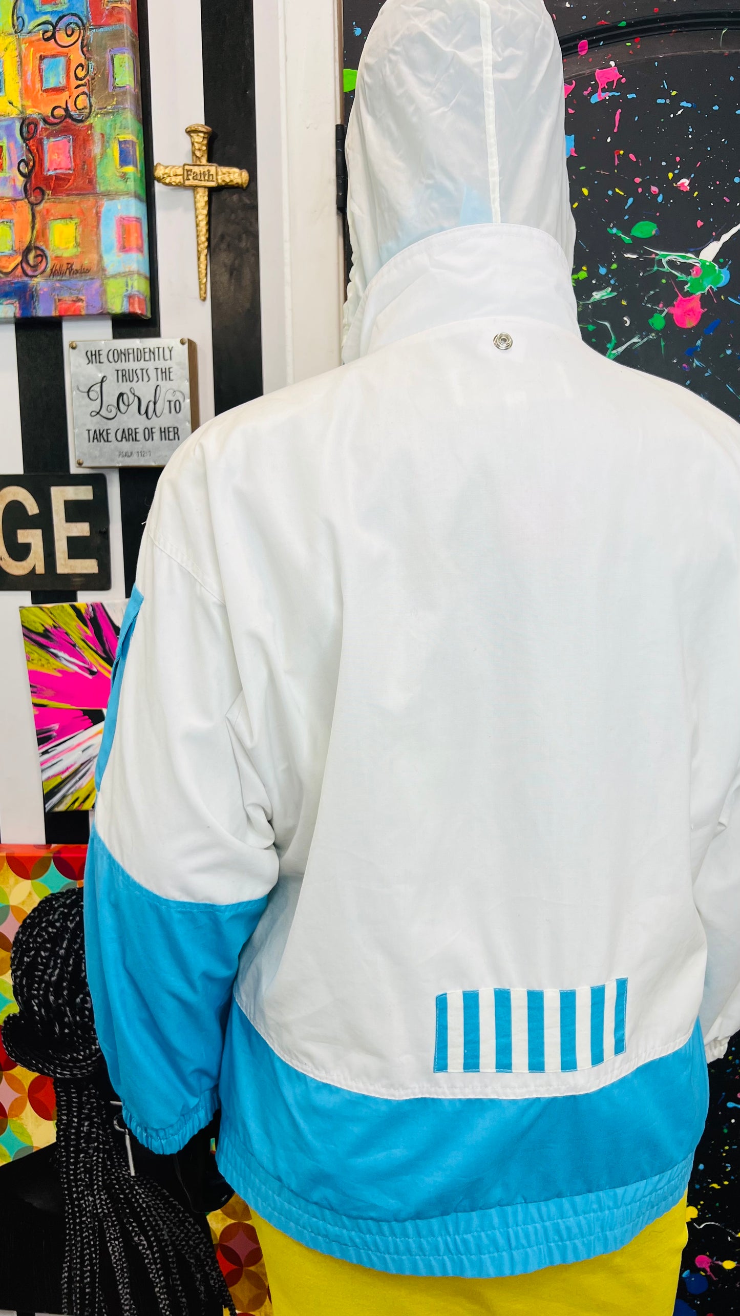 Vintage White & Blue Jacket w/ Stripes (14)