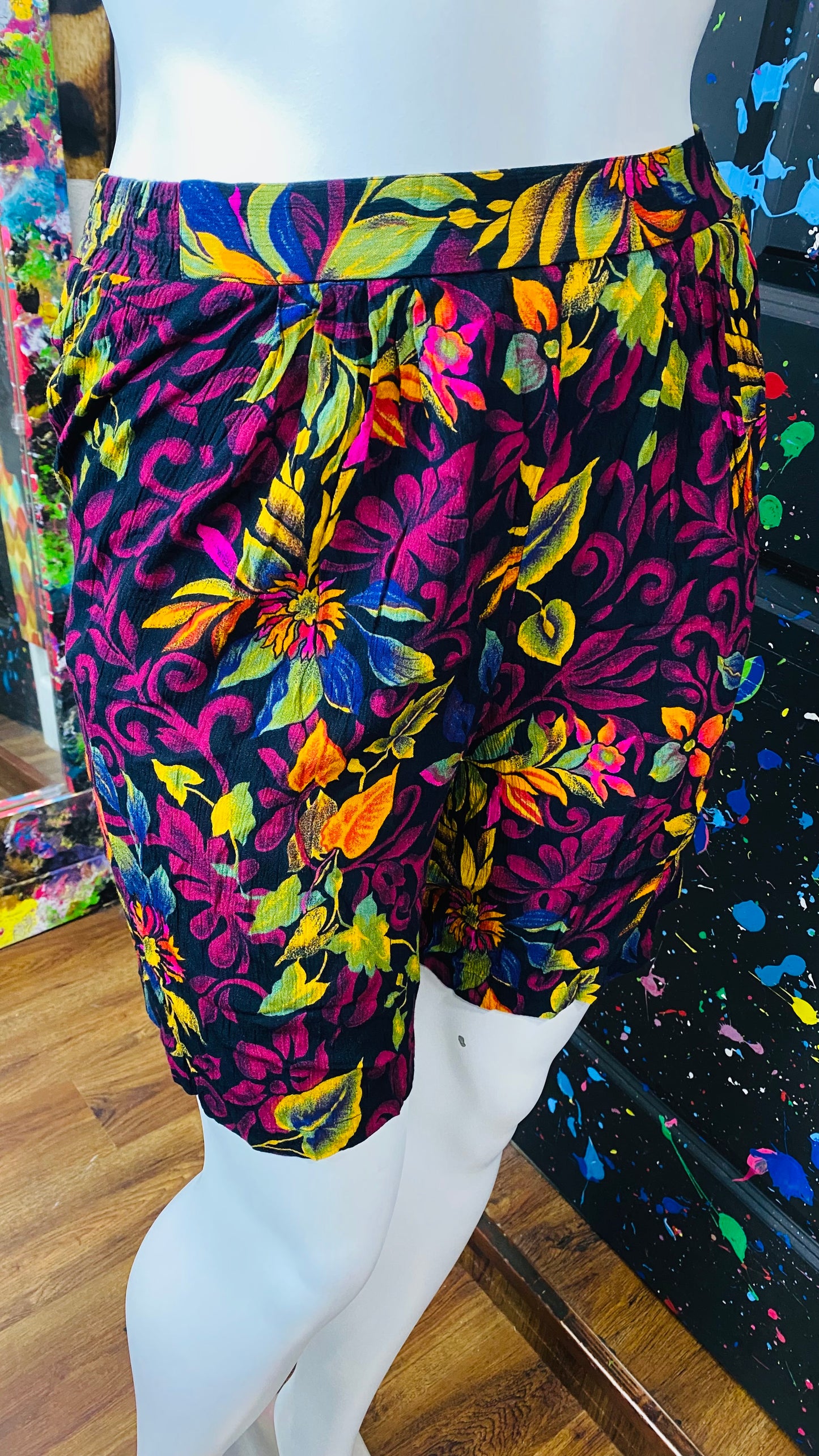Vintage Rayon Floral Shorts (18)