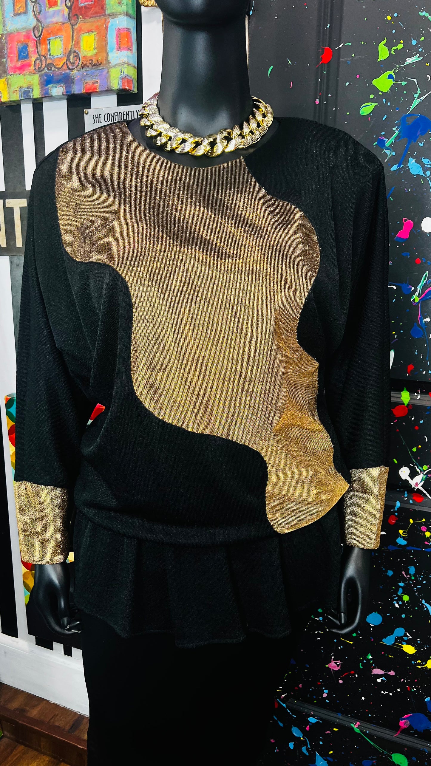 Vintage Gold & Black Sweater (22/24)