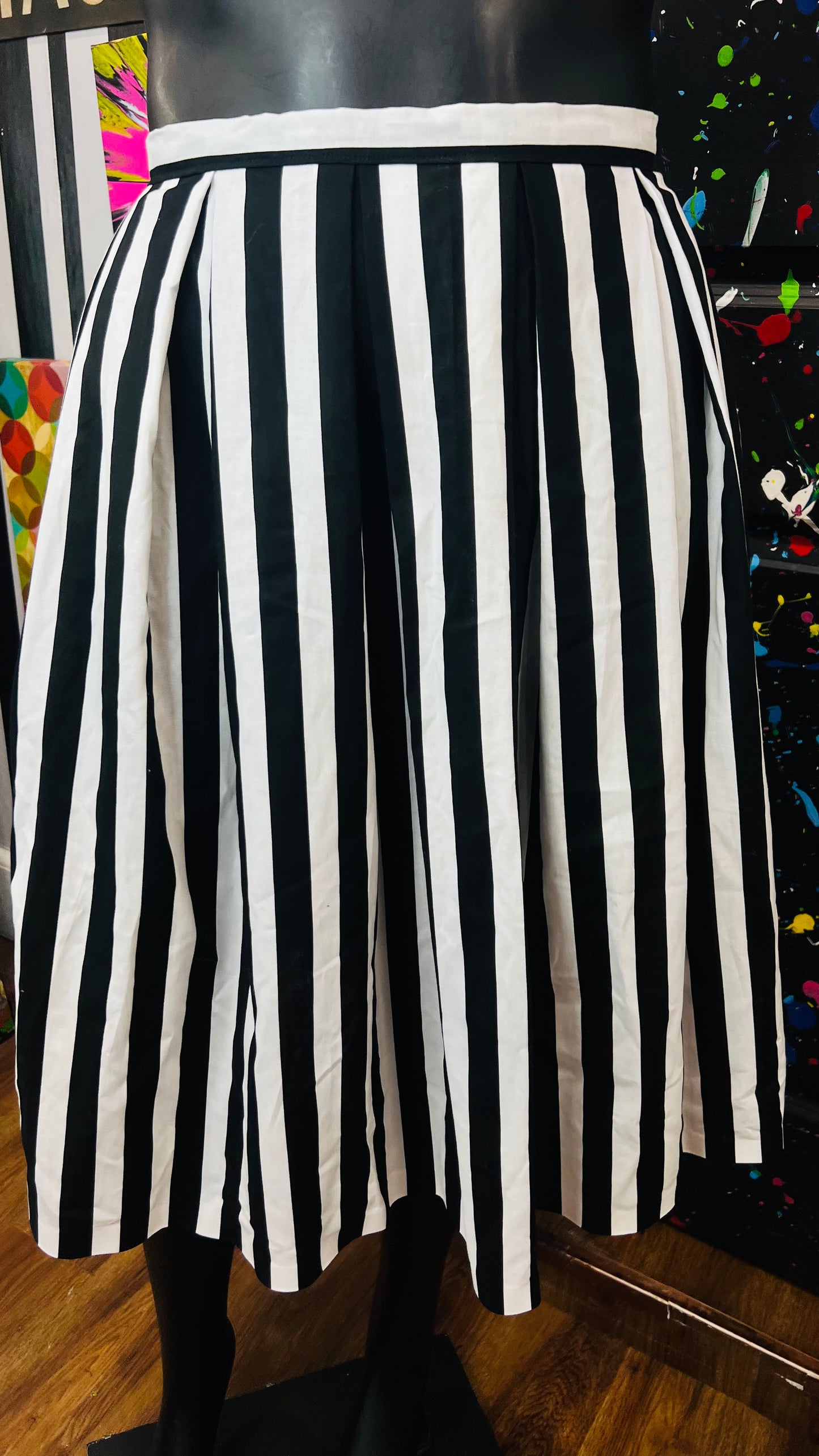 100% Cotton Black & White Striped Skirt (16)