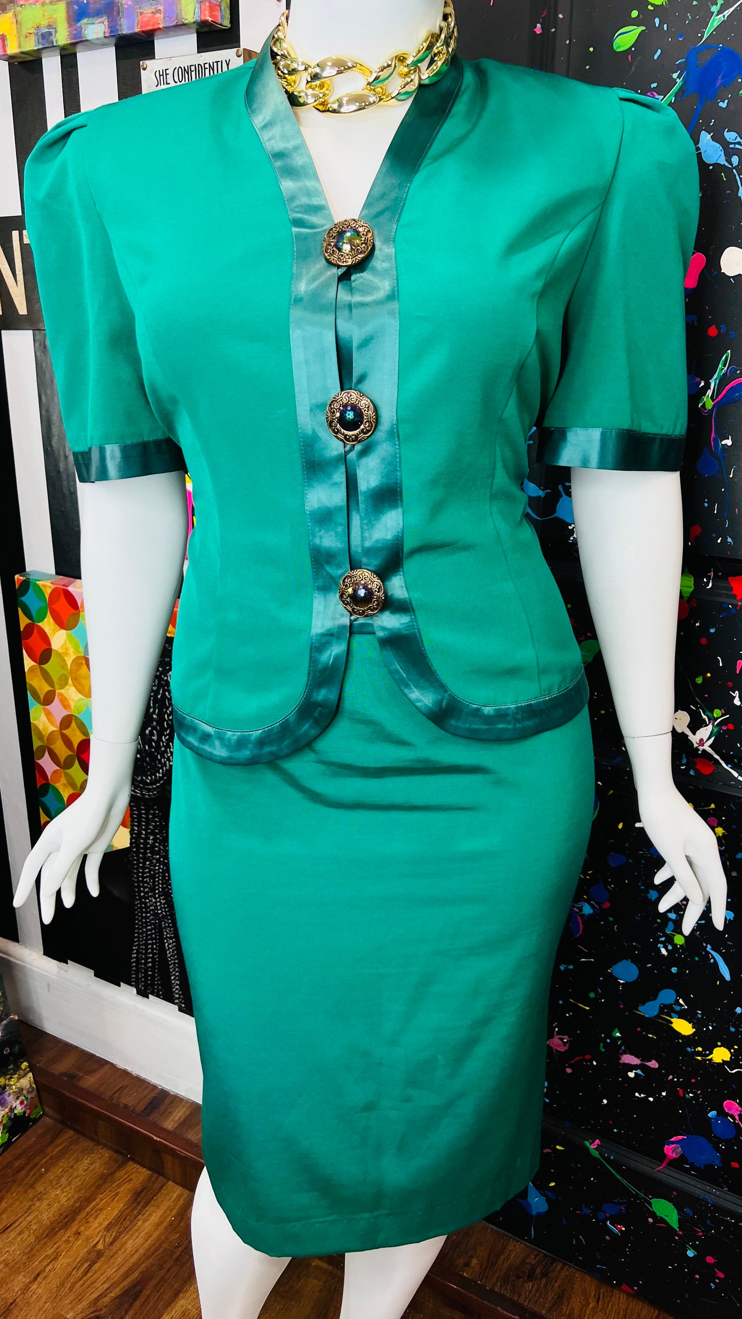 Vintage Green Jewel Button Skirt Set (22 1/2)