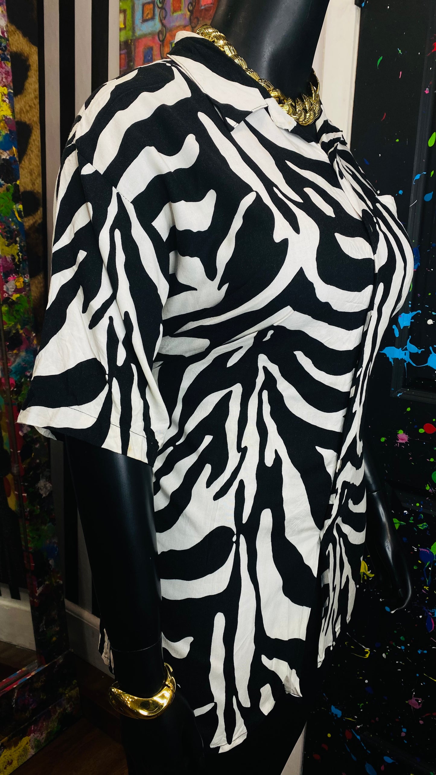 Vintage Black & White Rayon Blouse (18)