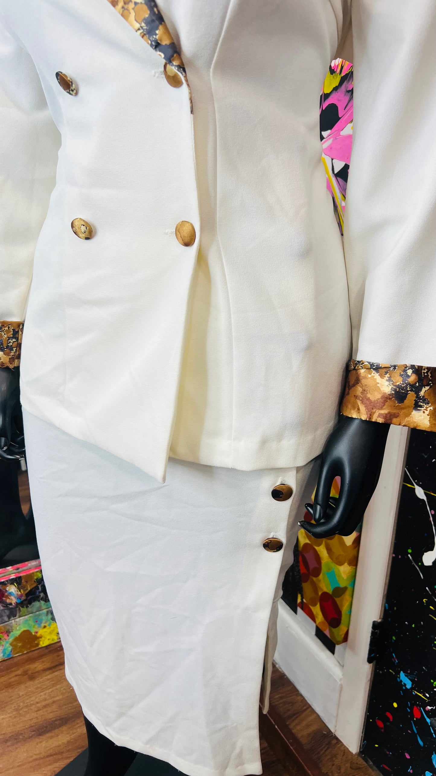 Vintage Cream & Abstract Print Skirt Suit (18)