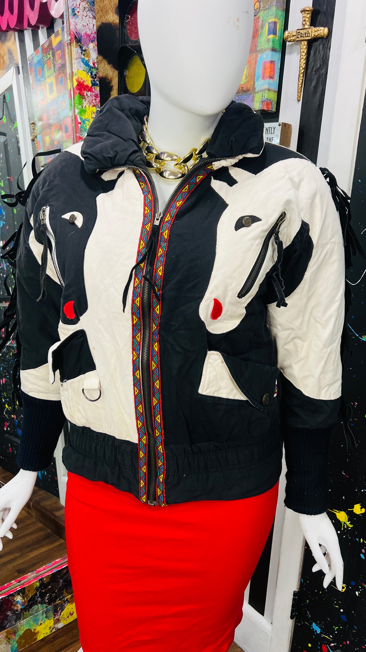 Vintage Gallery Black & White Horse Puffer Coat (14)
