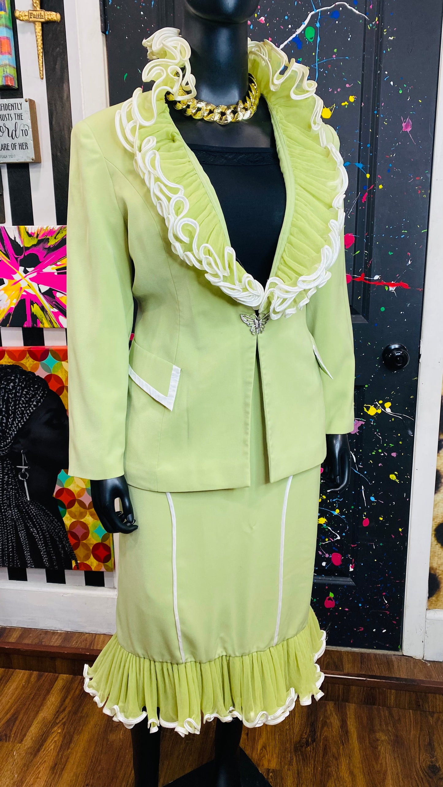 Vintage Dramatic Green & White Skirt Suit (20)