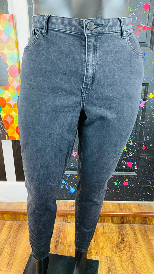 Black Mid Rise Skinny Jeans