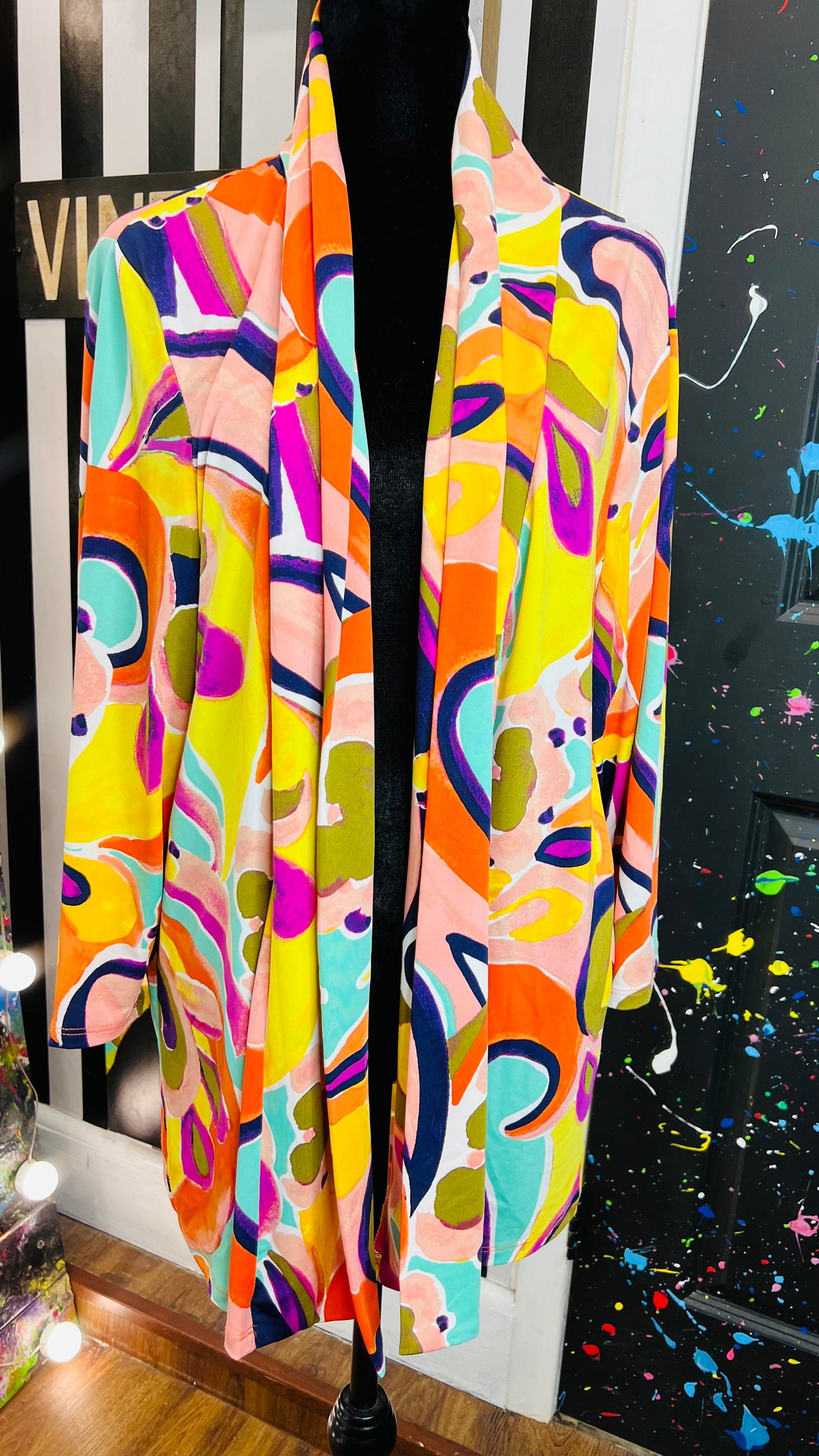 Abstract Short Duster (18)