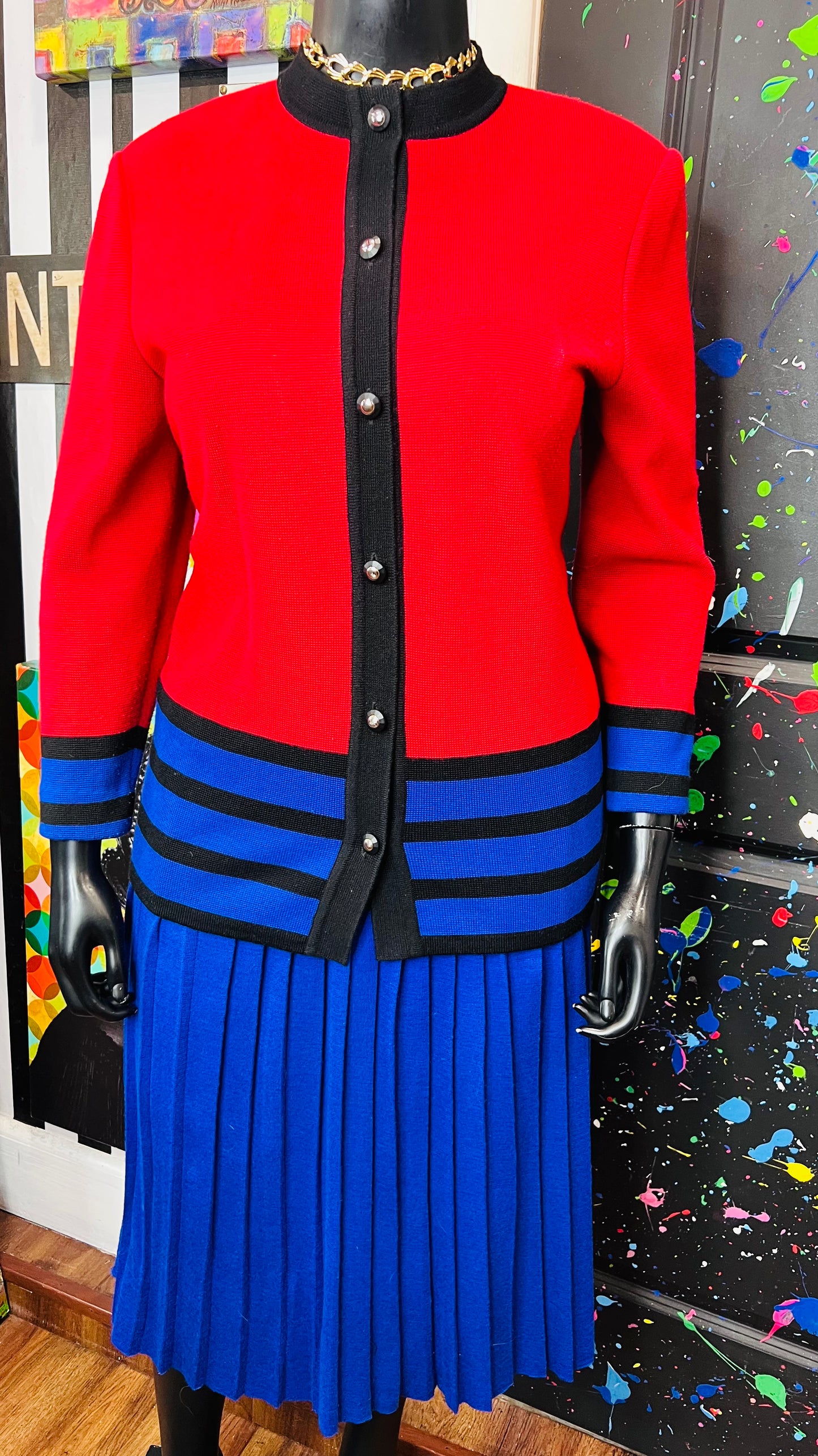 Vintage Blue, Black & Red Pleated Skirt Set (18)
