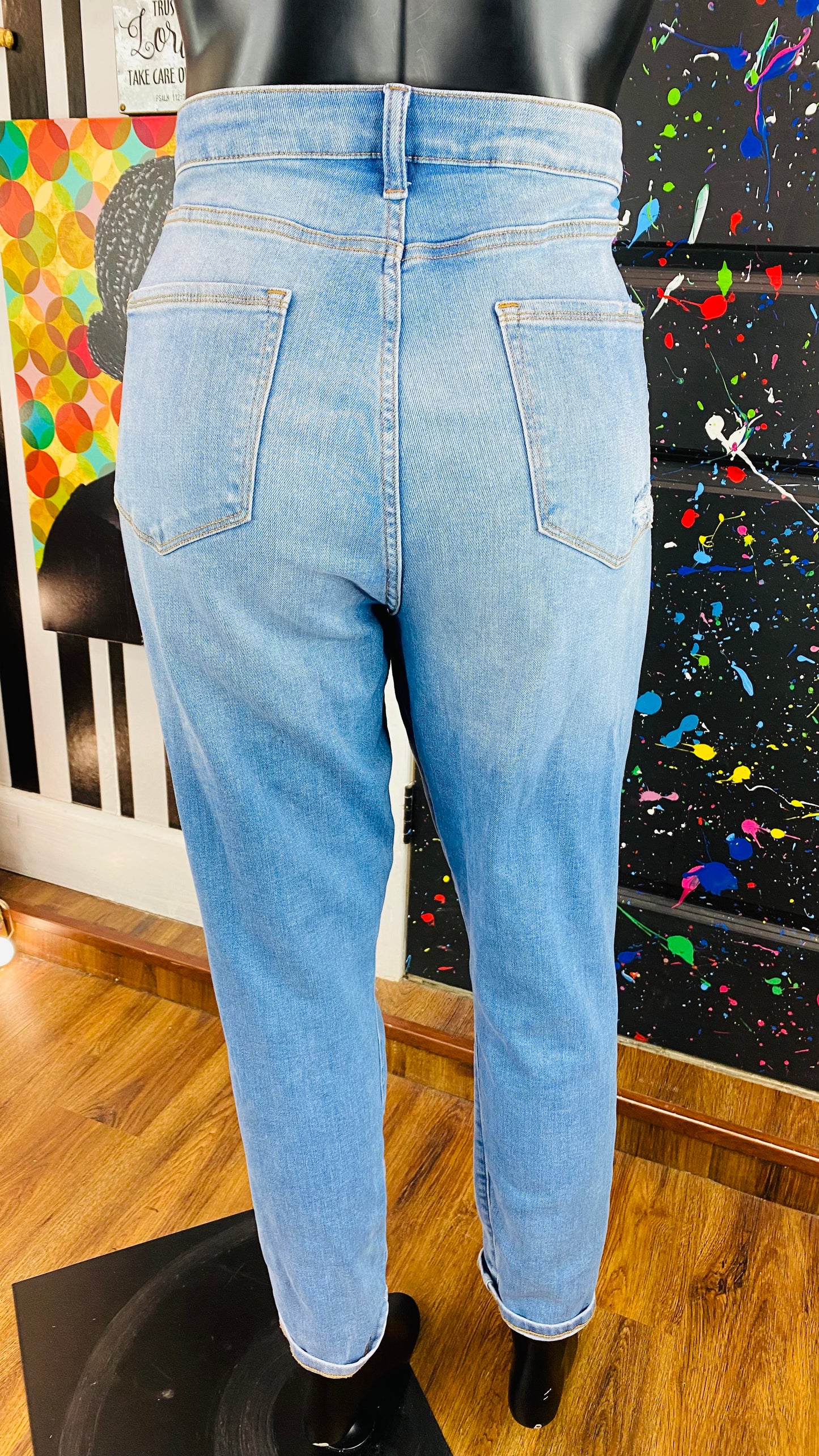 Arizona Distressed Jeans