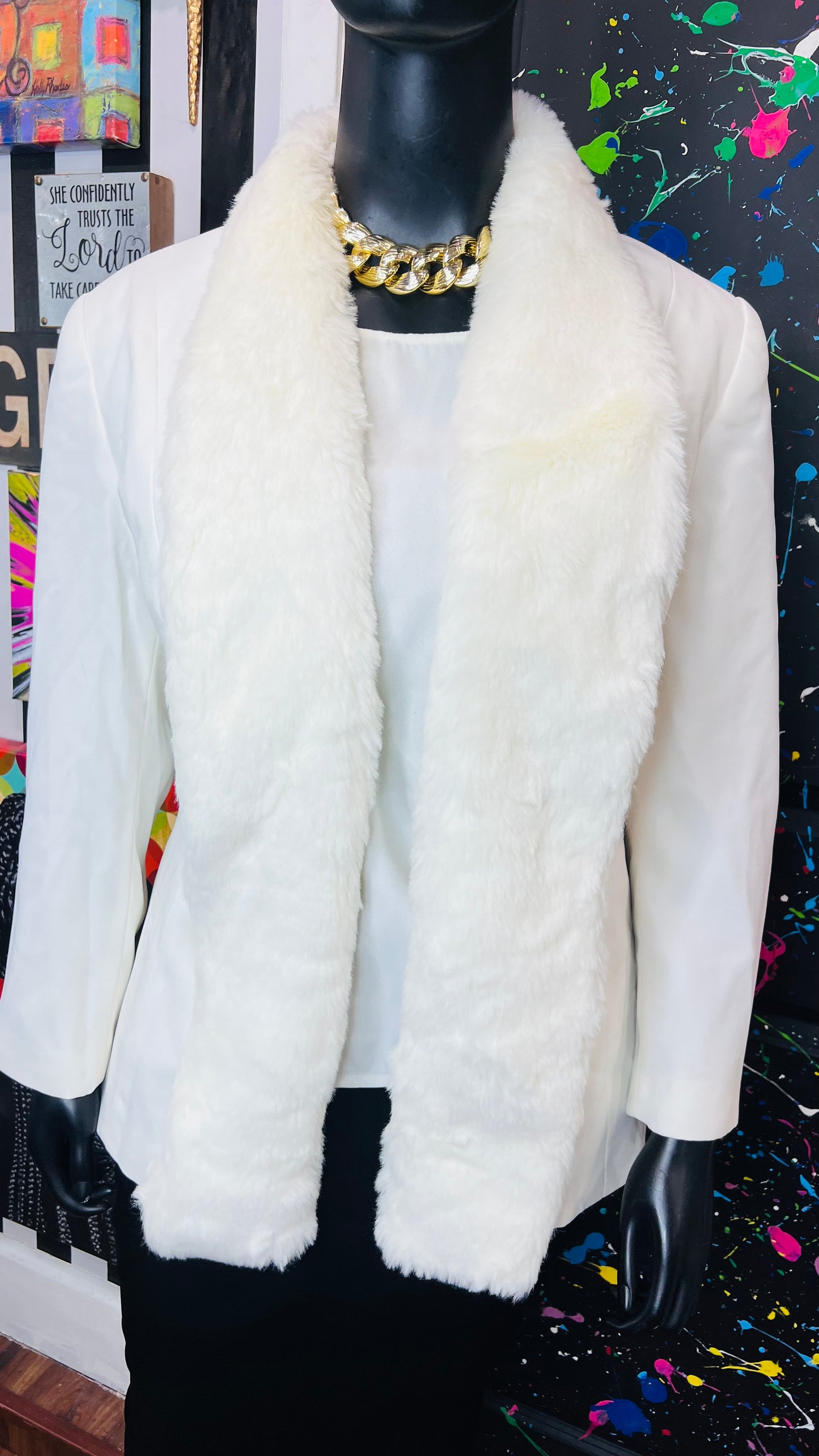 Vintage Cream Blouse & Faux Fur Collar Blazer (20W)