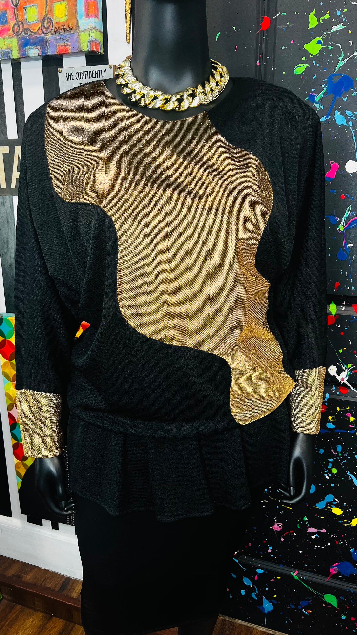 Vintage Gold & Black Sweater (22/24)