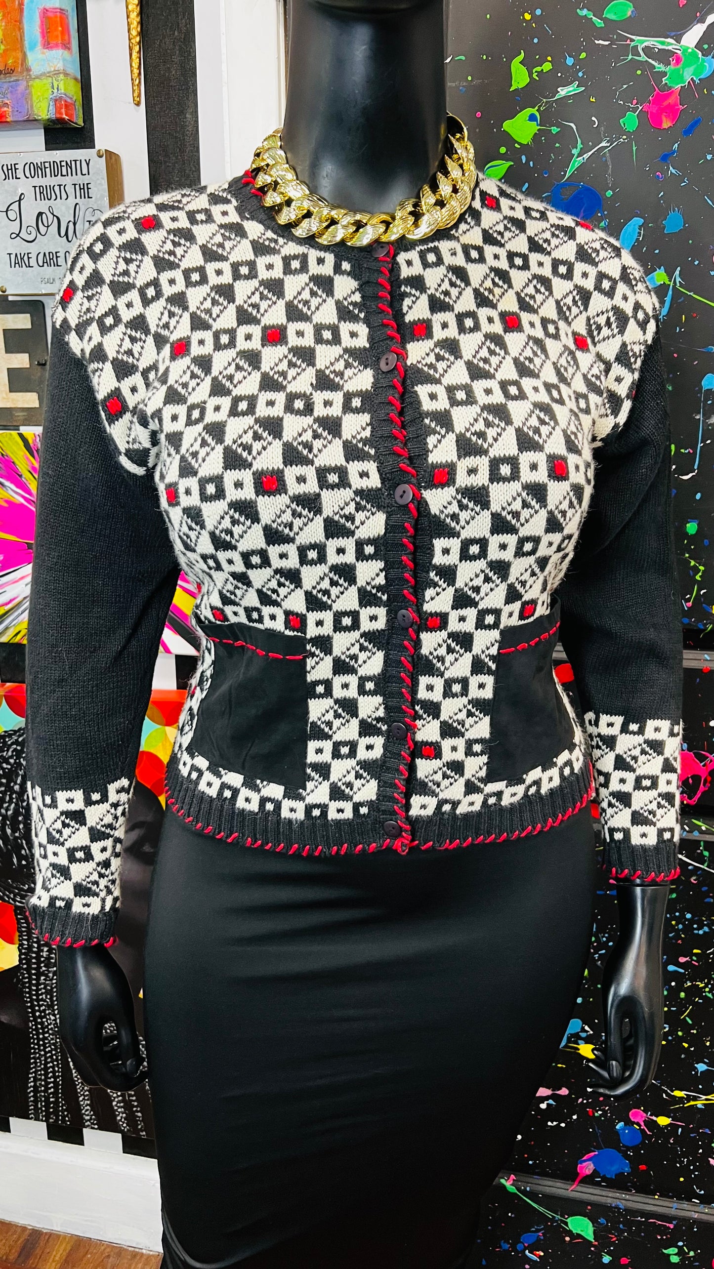 Vintage Black White & Red Cropped Sweater (16)