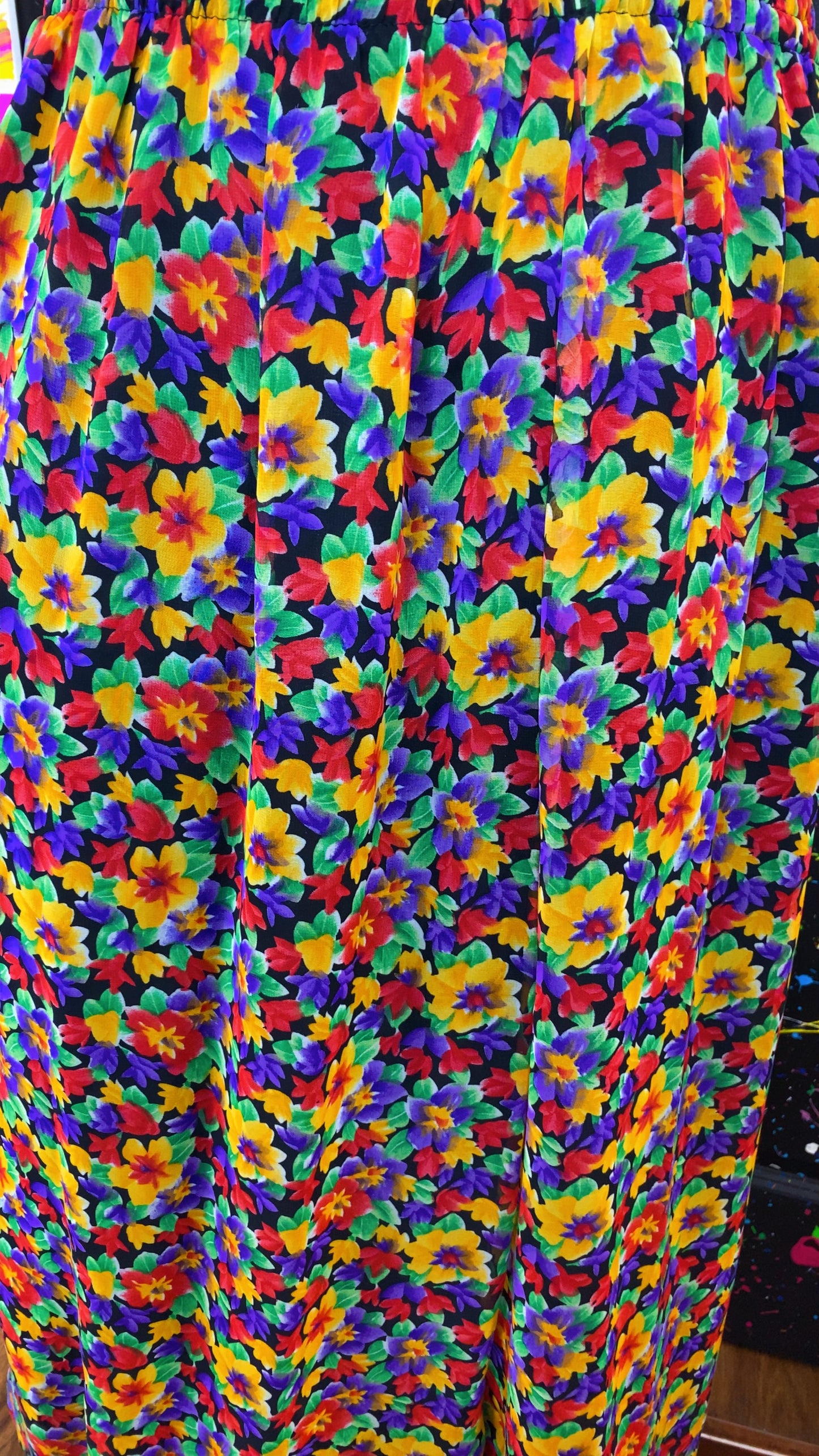 Vintage Floral Skirt (20/22)