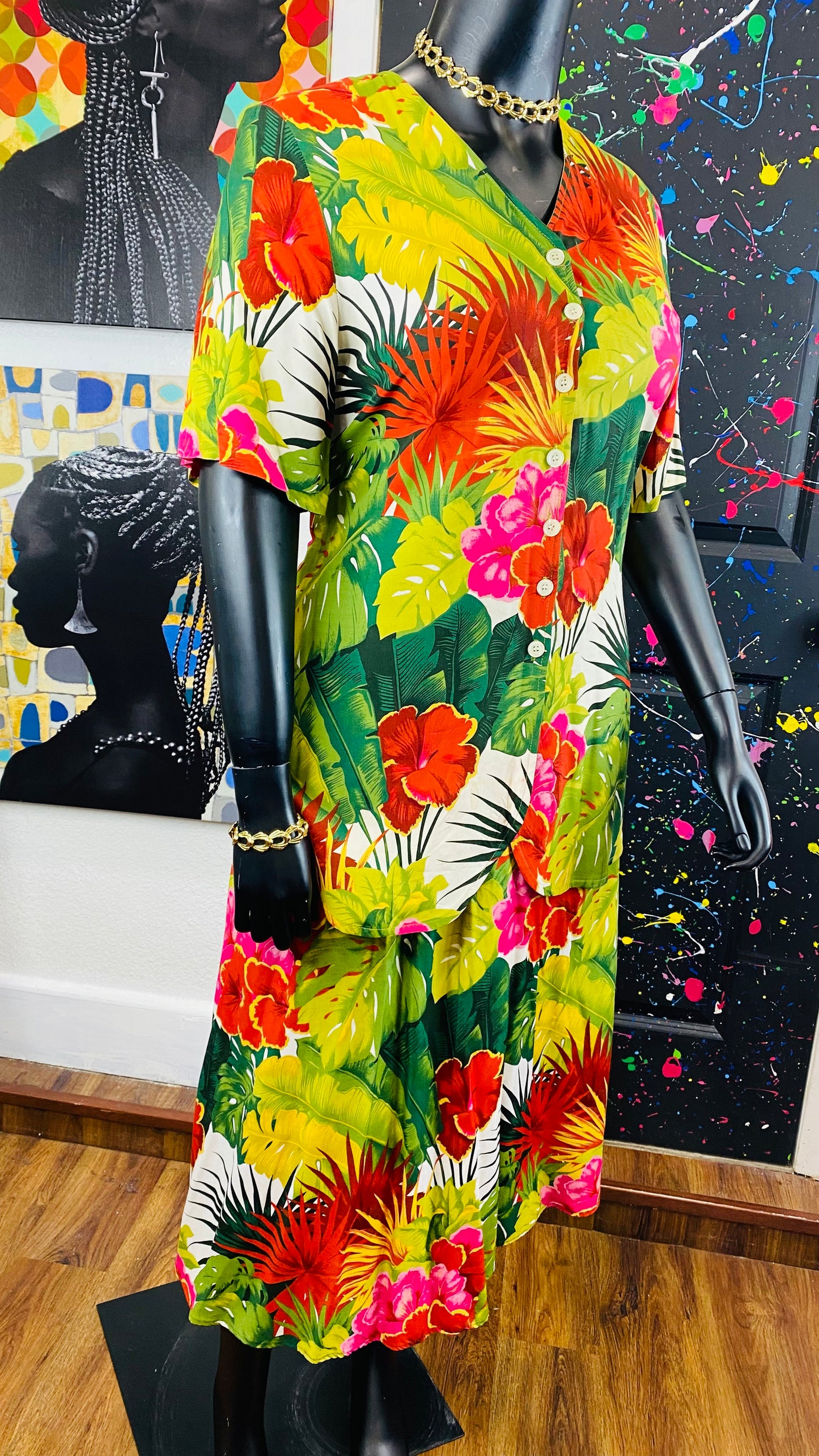 August Max Woman 2 piece skirt set