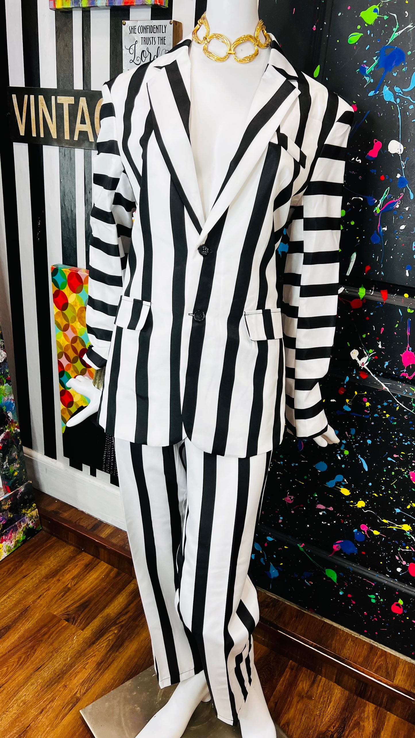 Black & White Stripe Pants Suit (12/14)