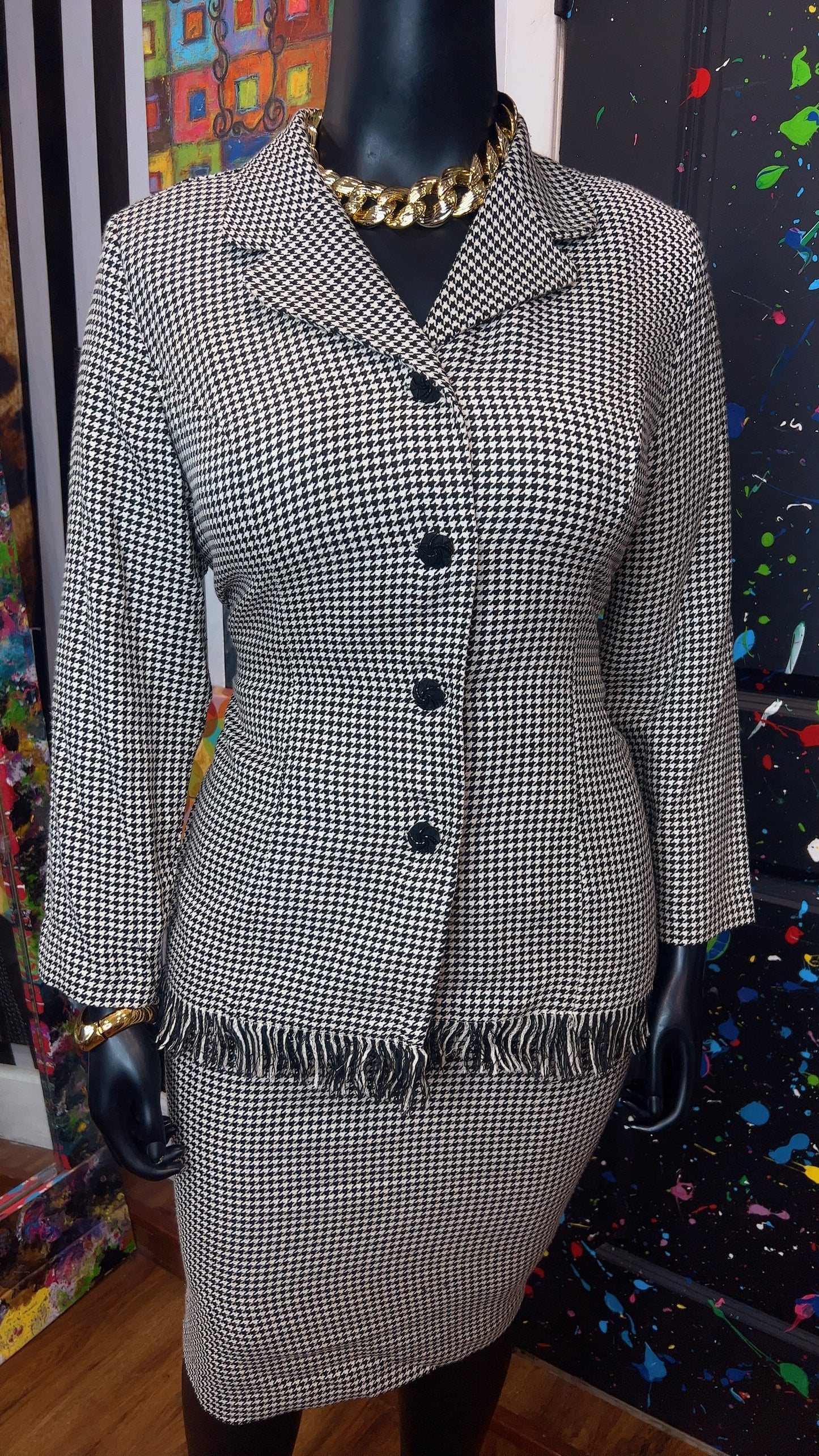 Vintage Houndstooth Black & White Skirt Suit (16W)
