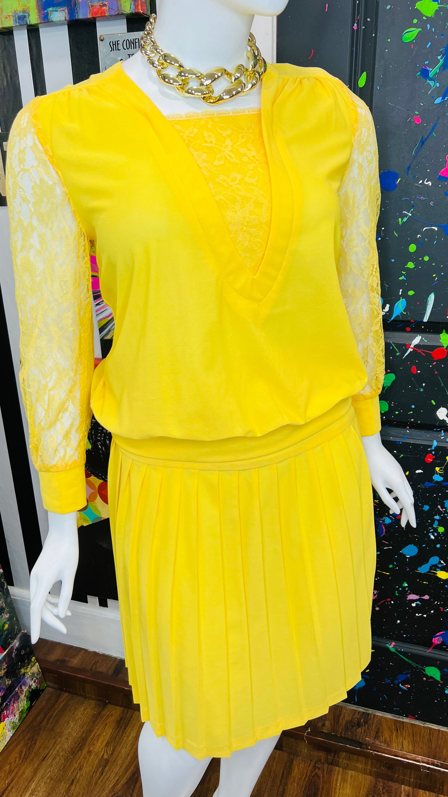 Vintage Yellow Pleated Skirt w/ Lace Skirt Set (16)