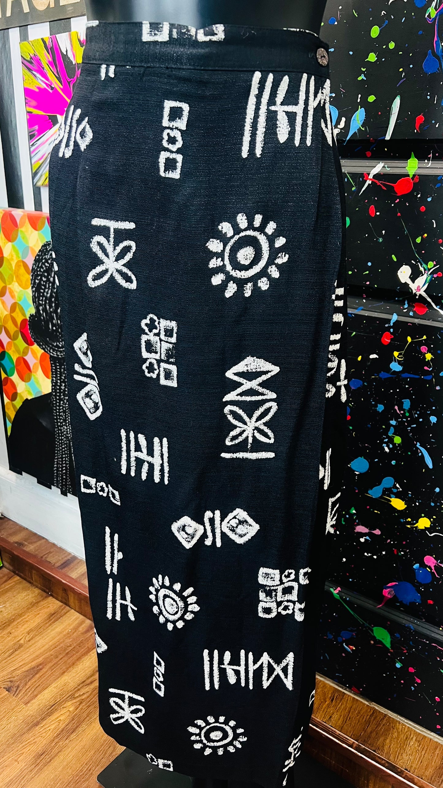 Vintage Black & Whie Tribal Print Skirt (12)