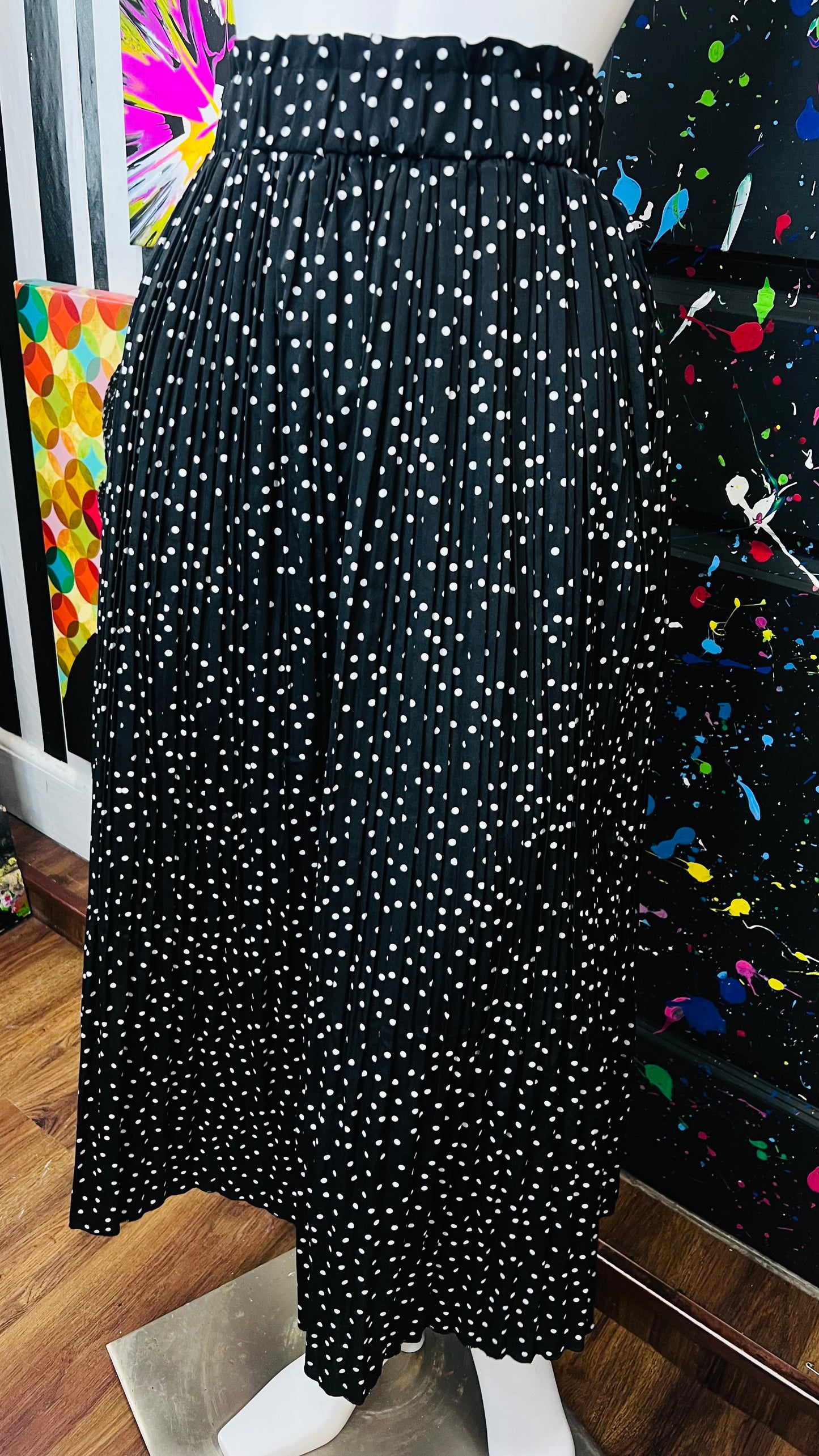 New w/Tags Paper Bag Waist Polka Dot Black & White Skirt (22)