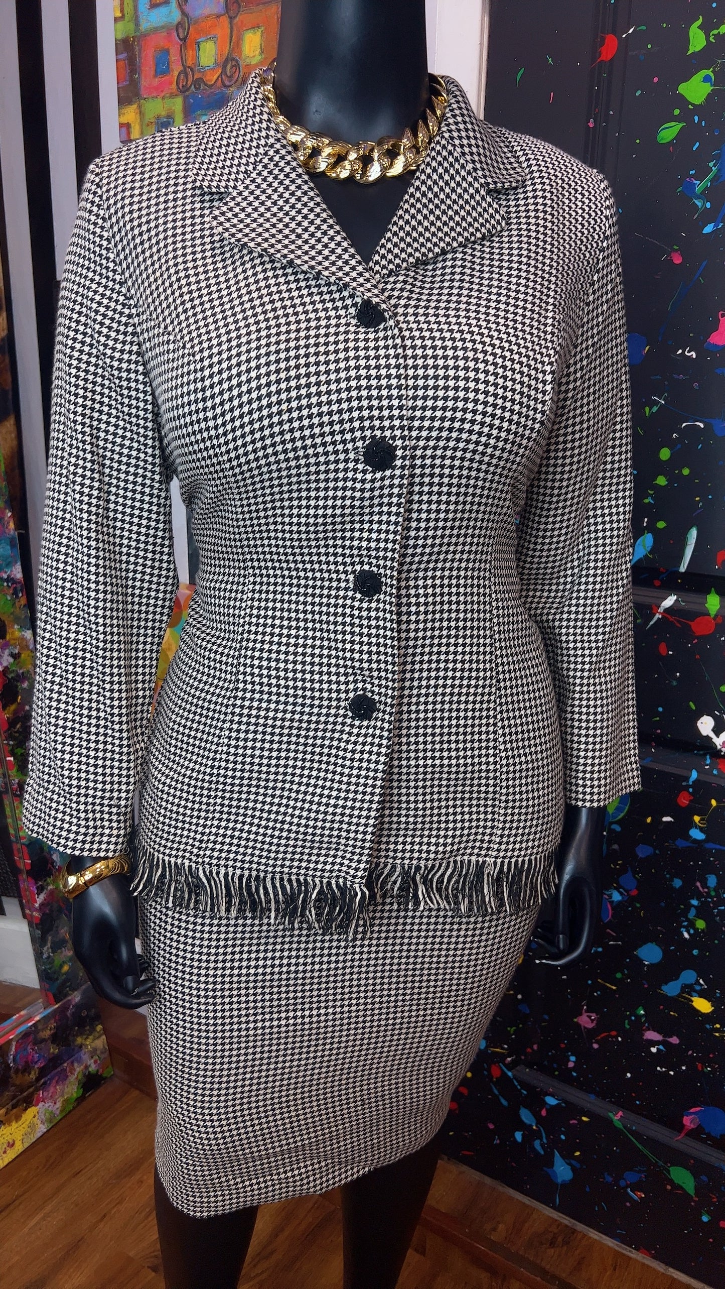 Vintage Houndstooth Black & White Skirt Suit (16W)